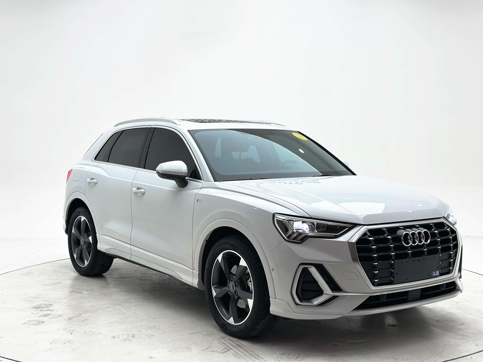 Audi Q3 2022, фото 3