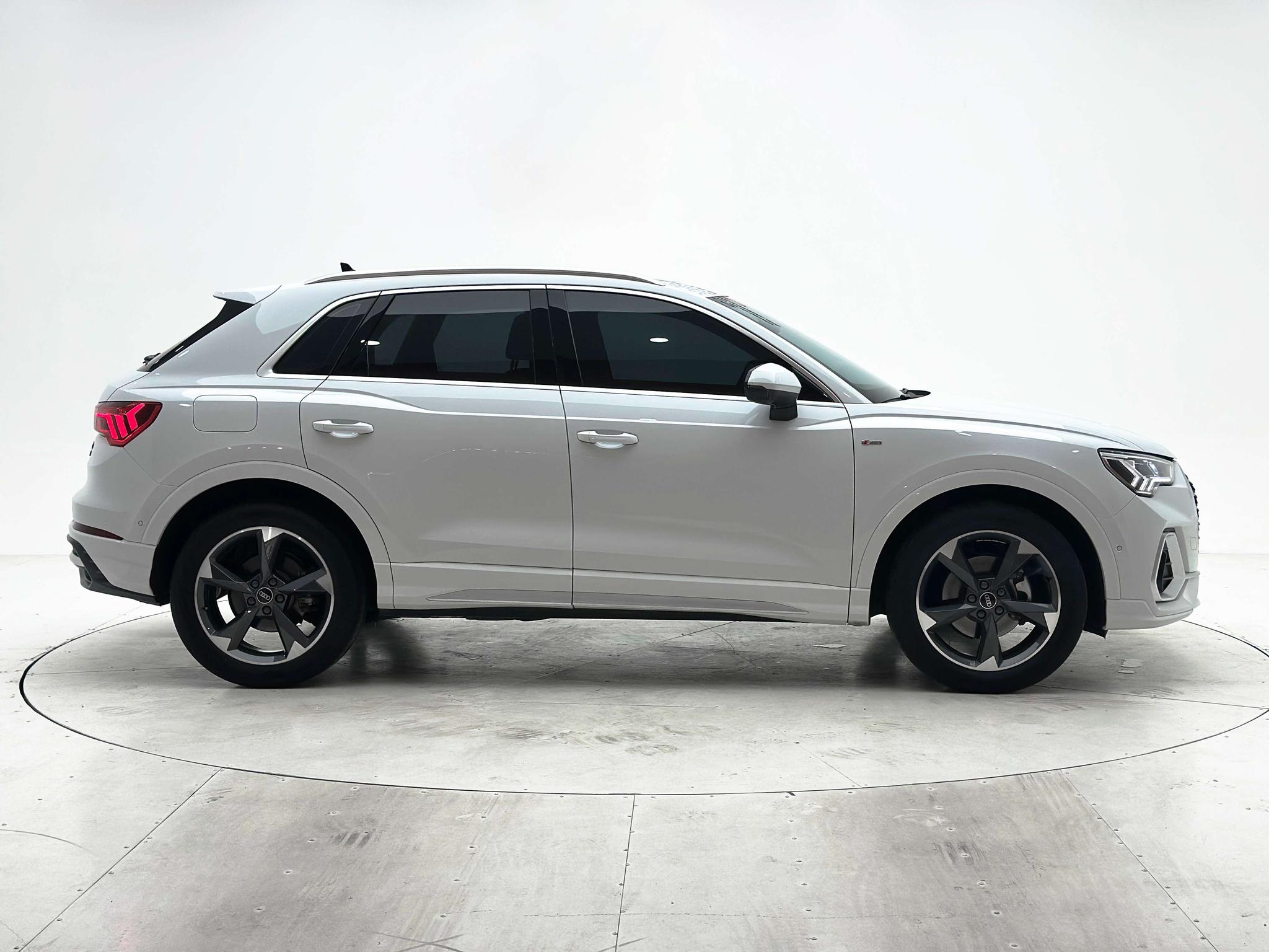 Audi Q3 2022, фото 9