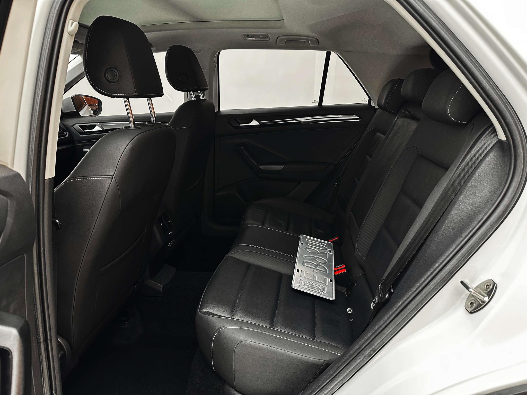 Volkswagen T-Roc 2021, фото 14