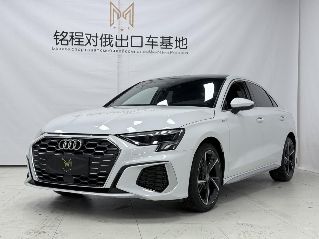 Audi A3 2022, 1.4 л турбо, робот (DCT), передний, пробег 29 000 км — авто из Китая с пробегом