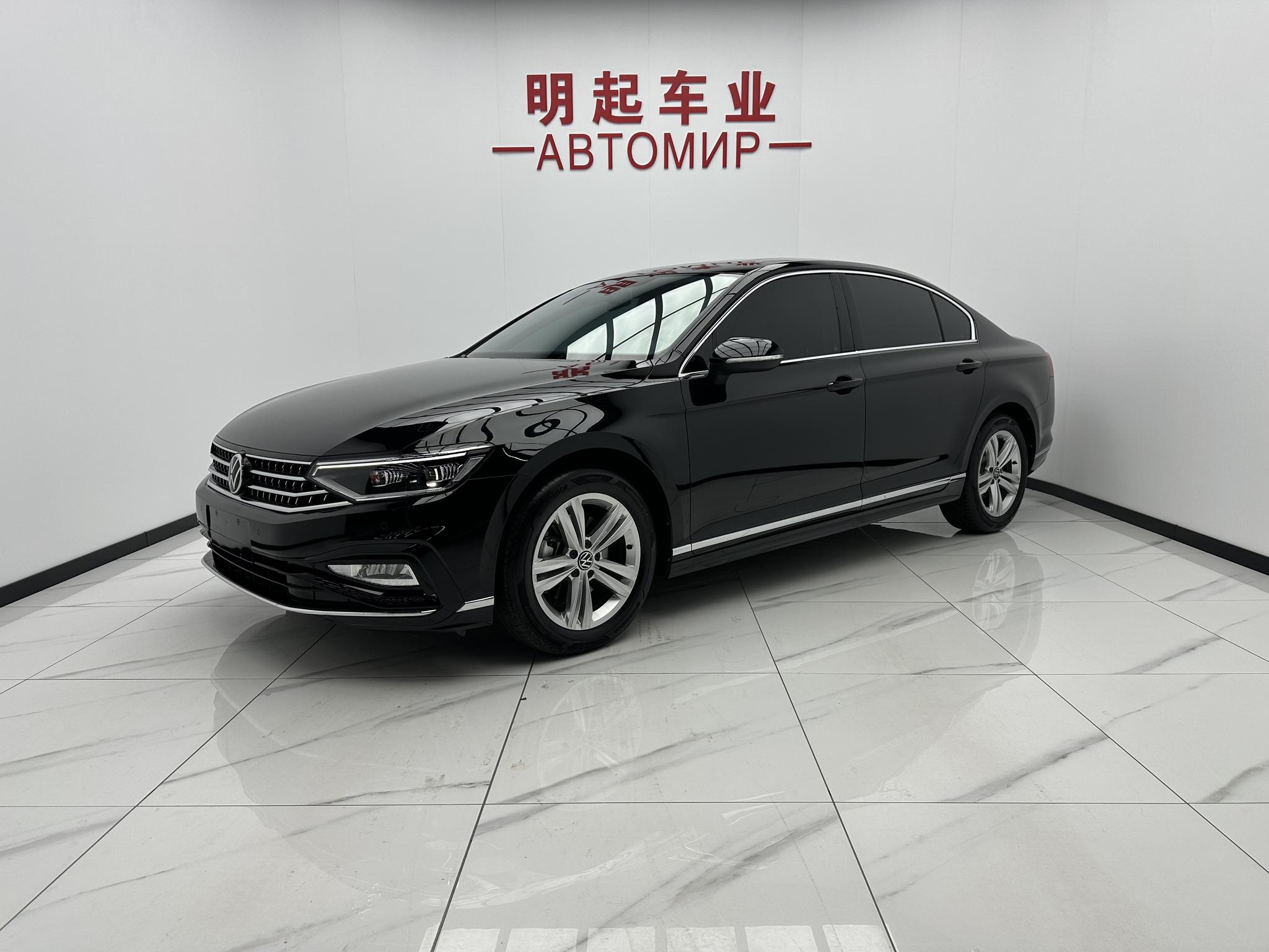 Volkswagen Passat 2023, 1.4 л турбо, робот (DCT), передний, пробег 28 000 км — авто из Китая с пробегом