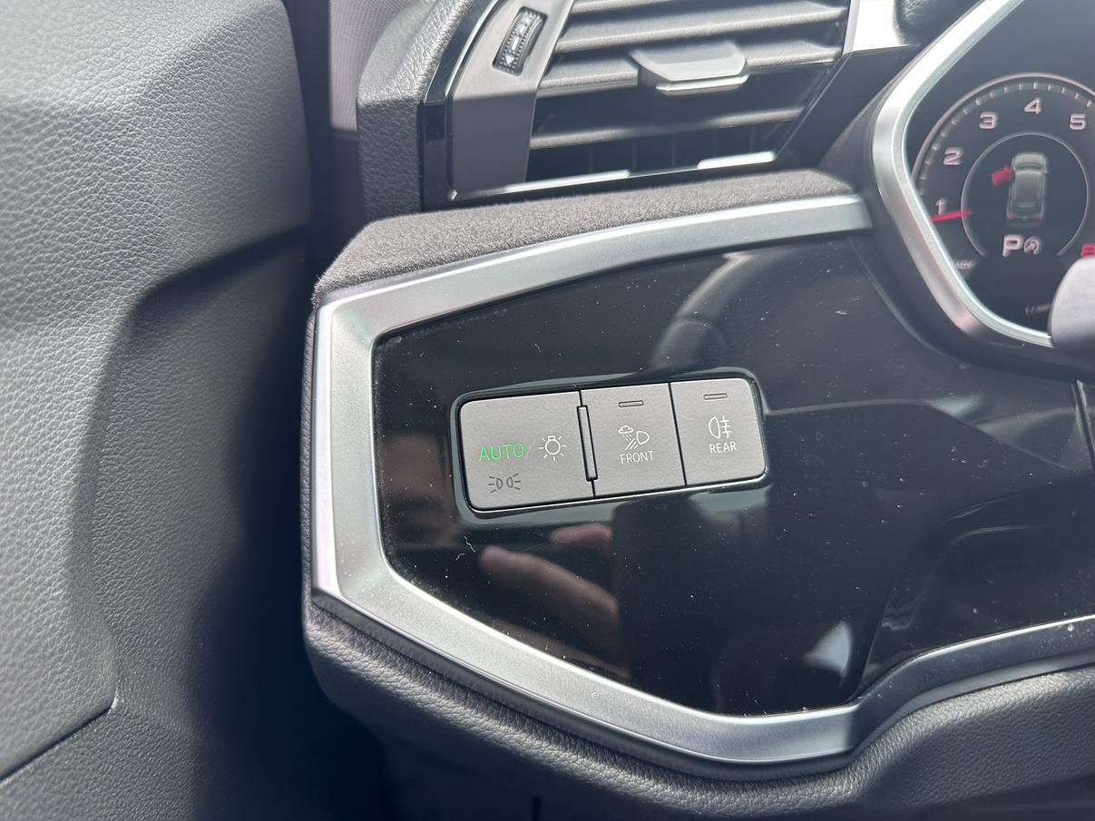 Audi Q3 2023, фото 17