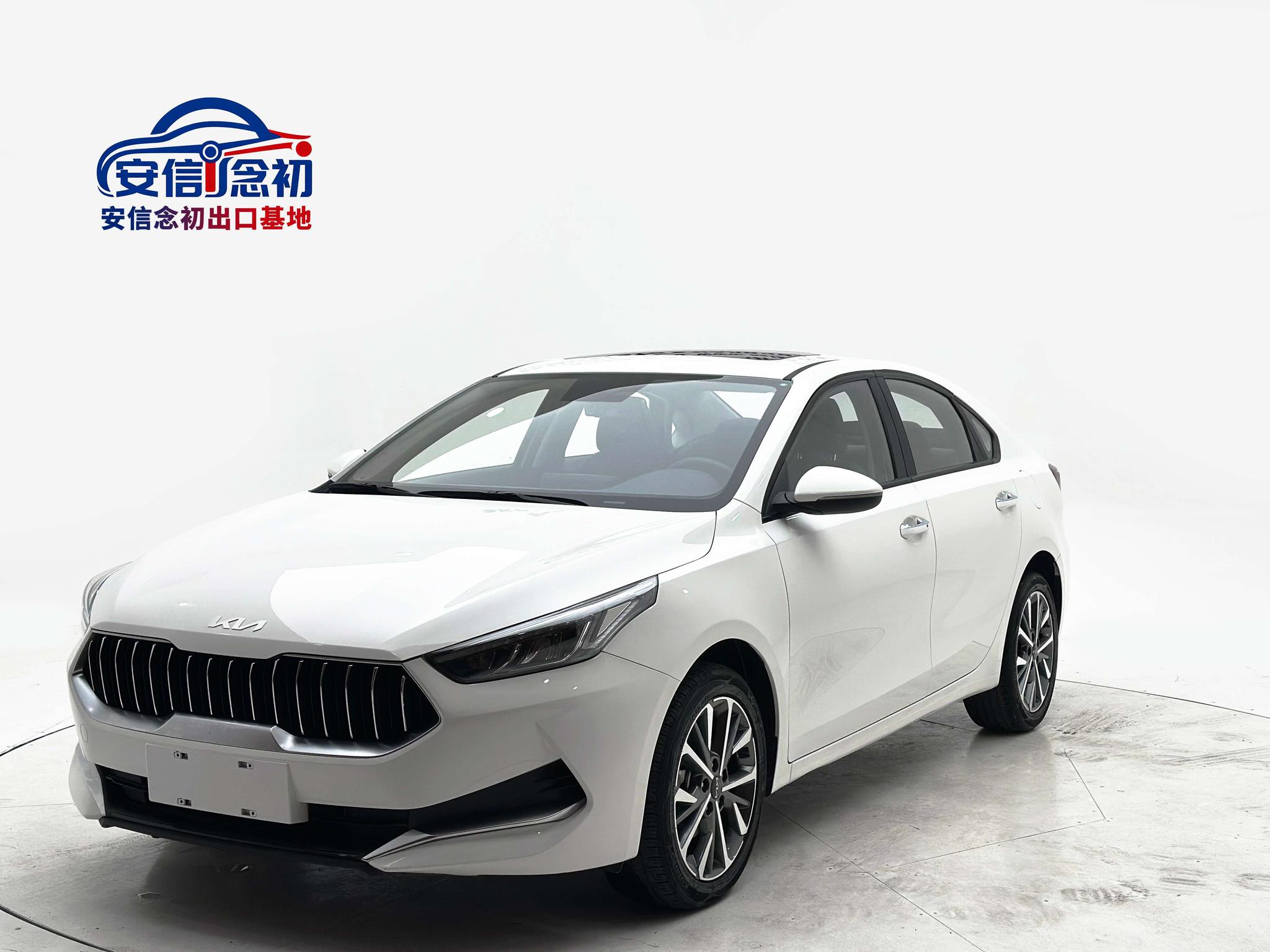Kia K3 2021, 1.5 л, вариатор (CVT), передний, пробег 44 000 км — авто из Китая с пробегом