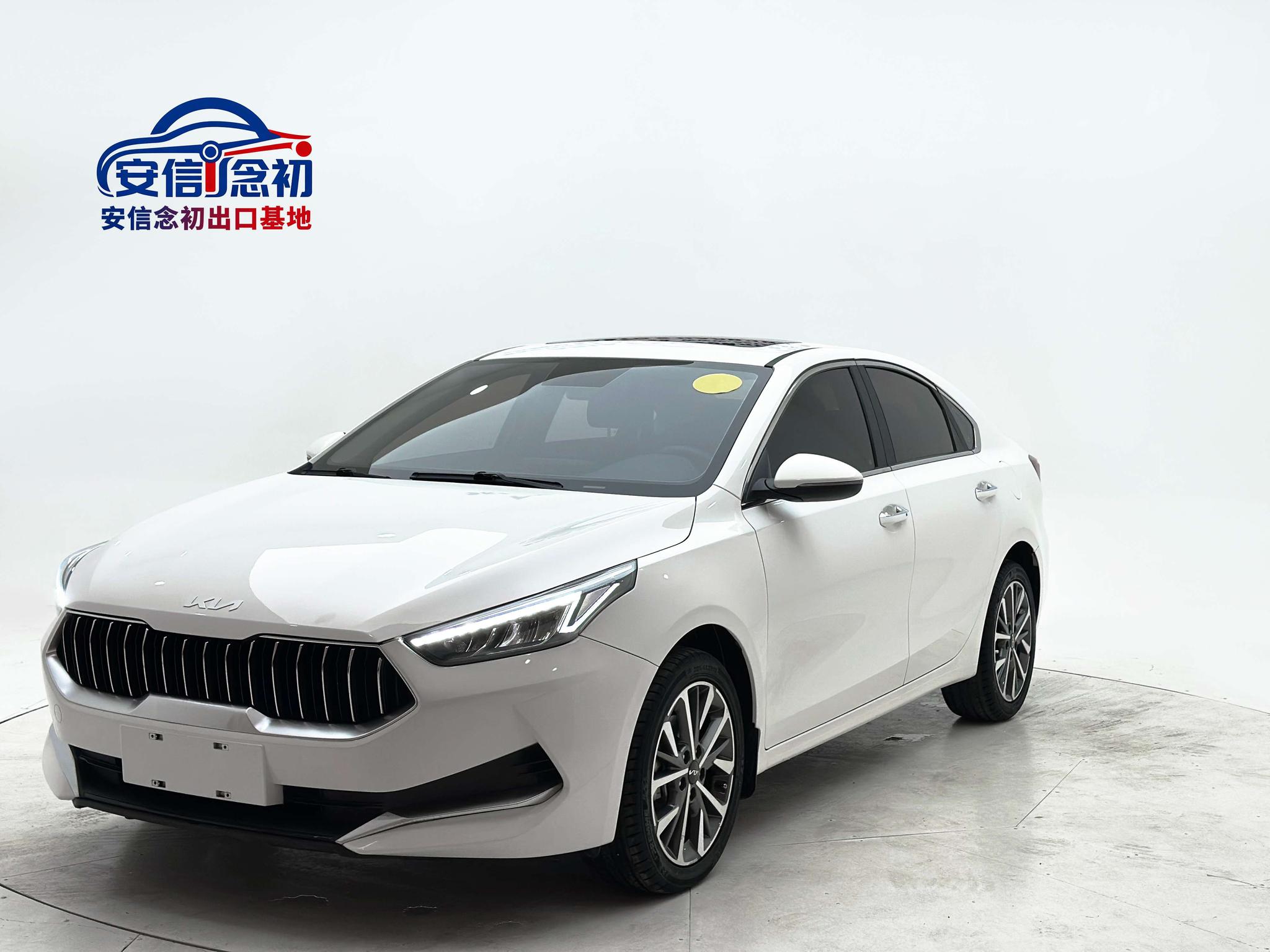 Kia K3 2021, 1.5 л, вариатор (CVT), передний, пробег 34 000 км — авто из Китая с пробегом