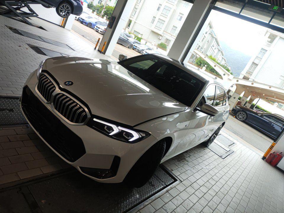 BMW 3 2023, 2 л турбо, автомат, задний, пробег 27 000 км — авто из Китая с пробегом