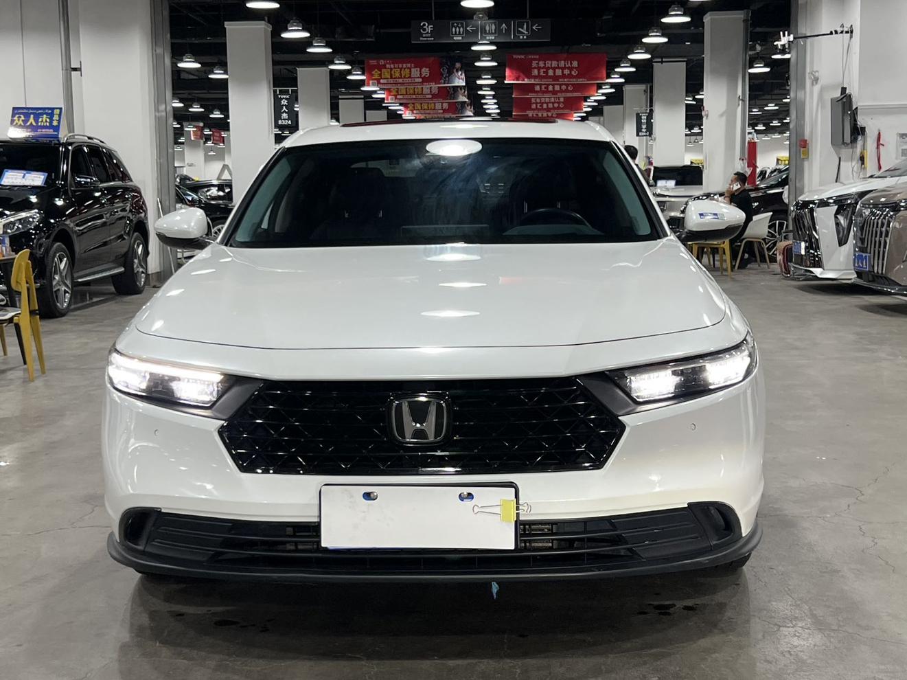 Honda Accord 2023, фото 2