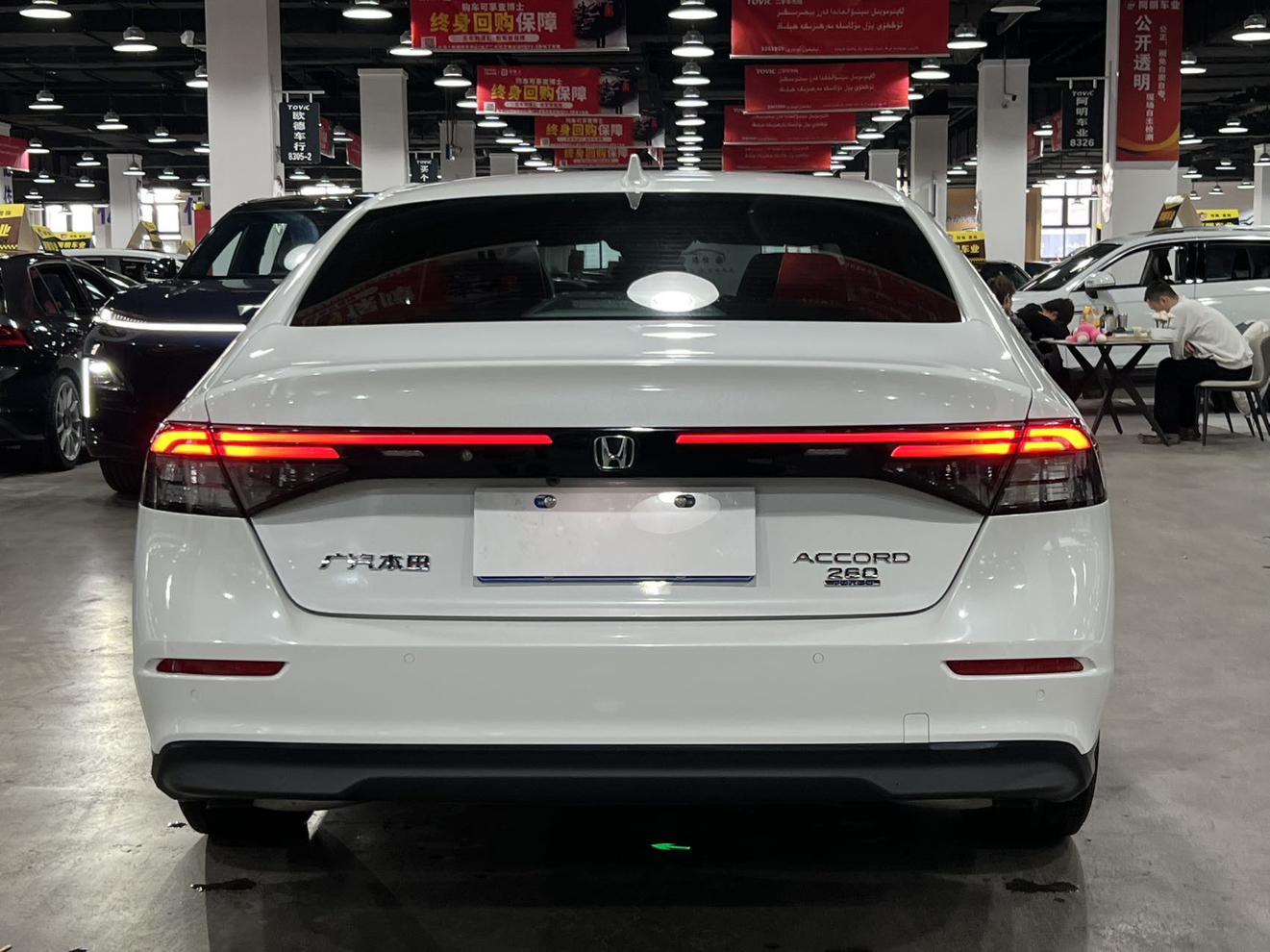 Honda Accord 2023, фото 4