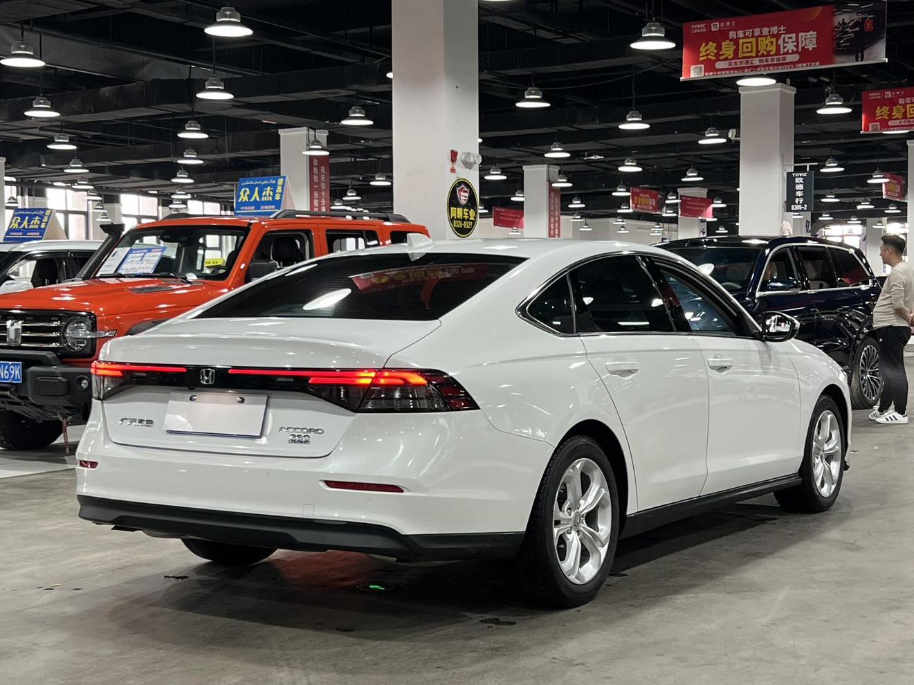 Honda Accord 2023, фото 5