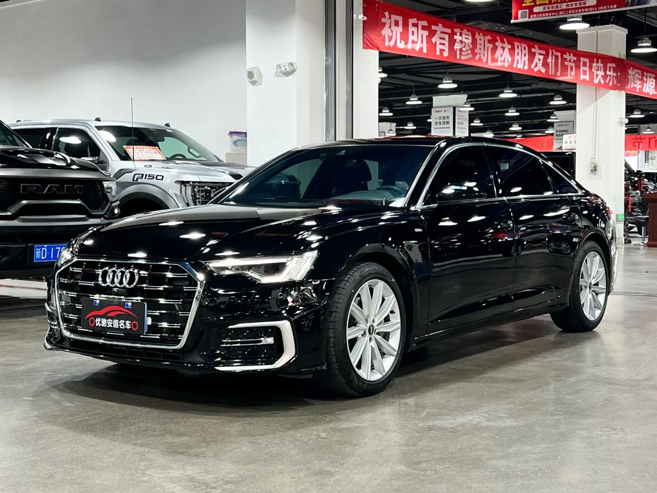 Audi A6L 2024, 2 л турбо, робот (DCT), передний, пробег 60 000 км — авто из Китая с пробегом