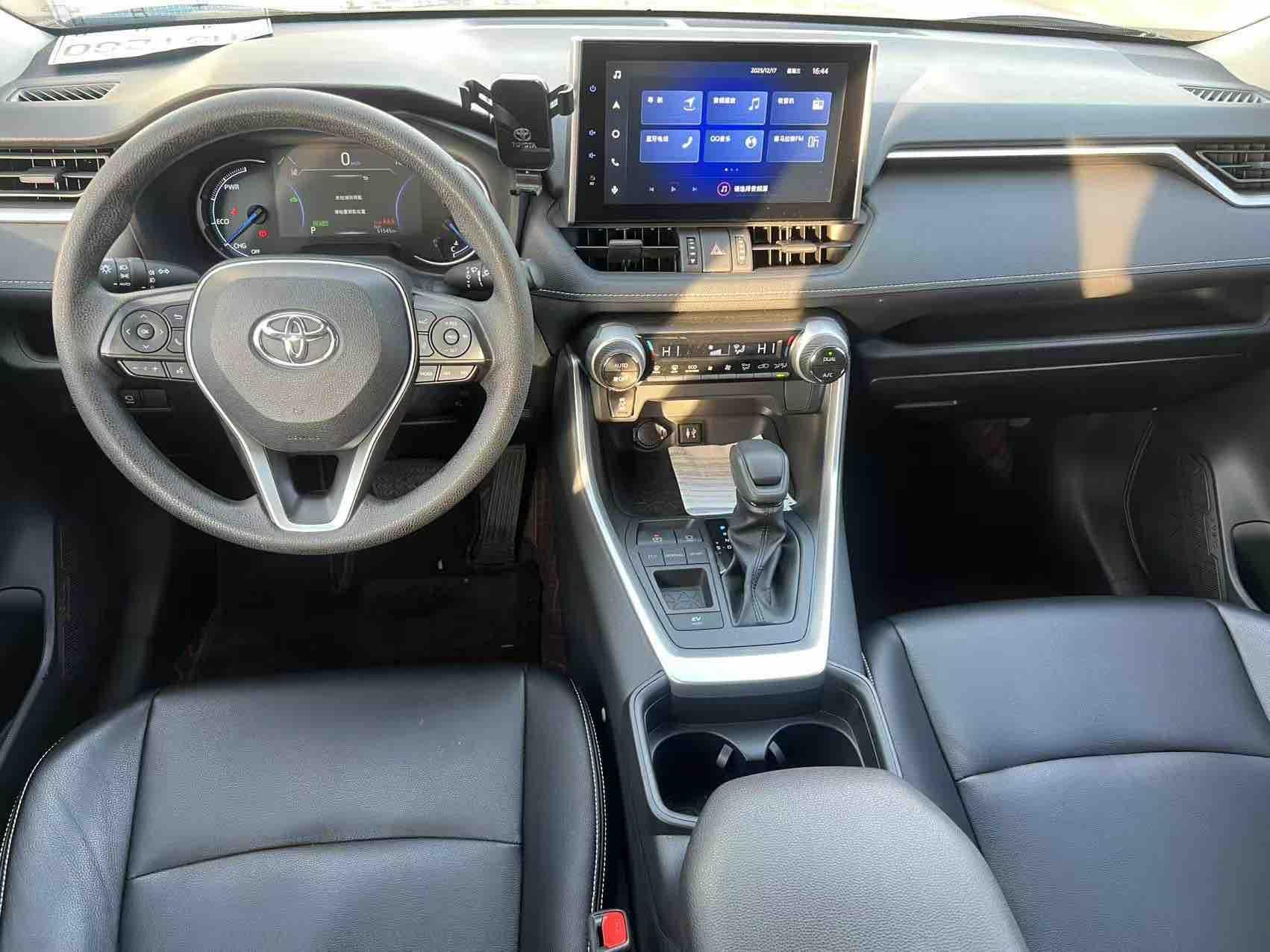 Toyota RAV4 2022, фото 5