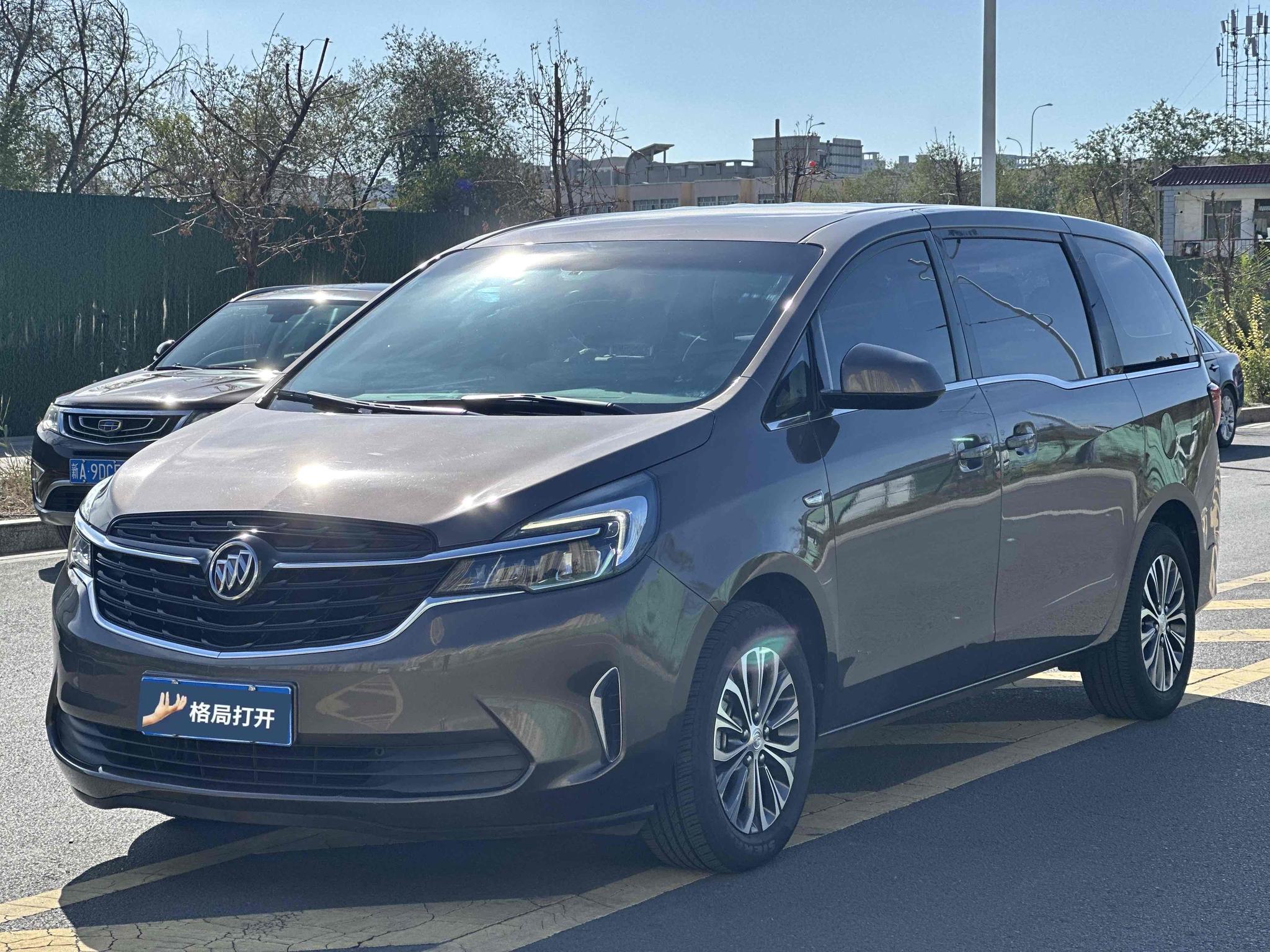 Buick GL8 2021, 2 л турбо, автомат, передний, пробег 90 000 км — авто из Китая с пробегом