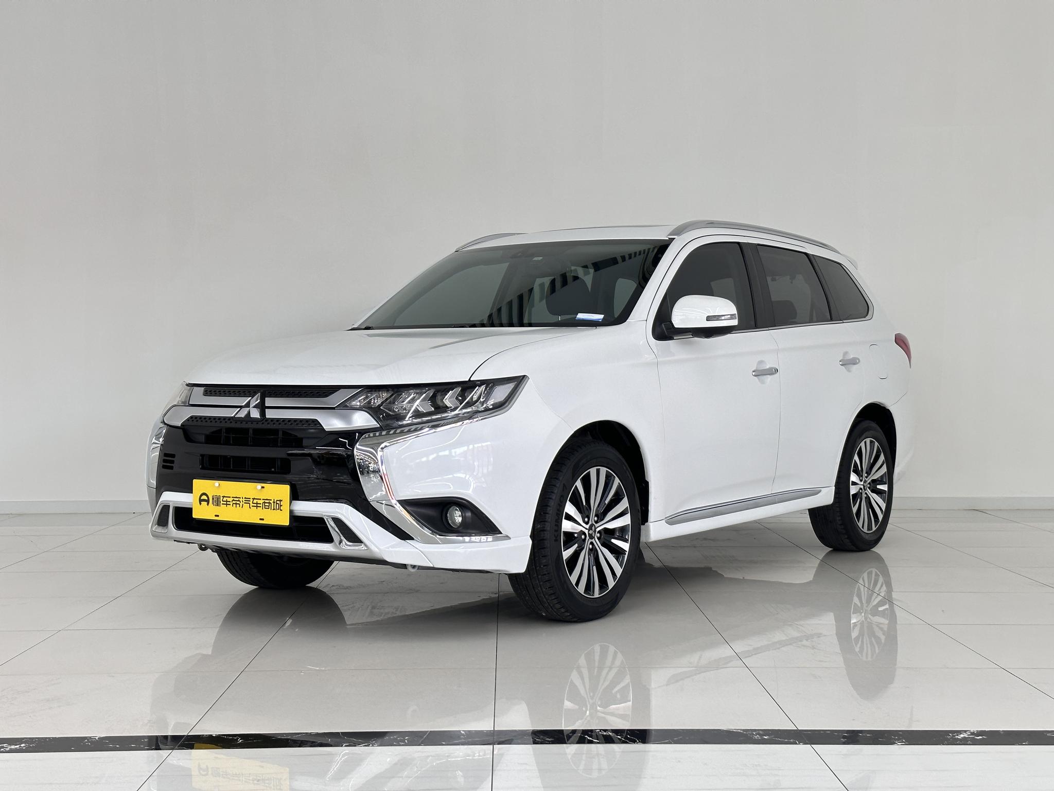 Mitsubishi Outlander 2021, 2.4 л, вариатор (CVT), полный, пробег 50 300 км — авто из Китая с пробегом