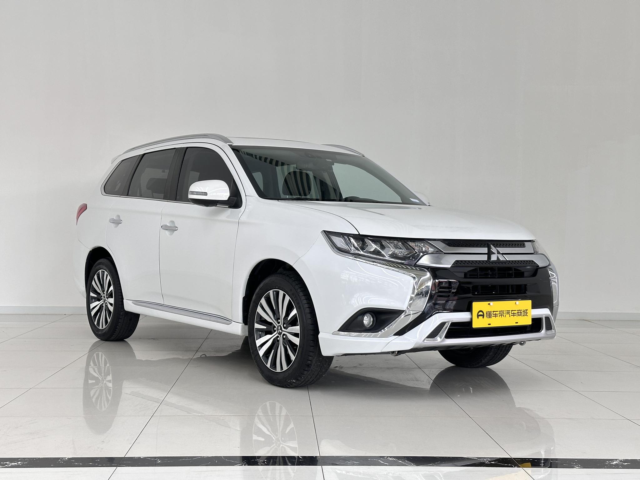Mitsubishi Outlander 2021, фото 3