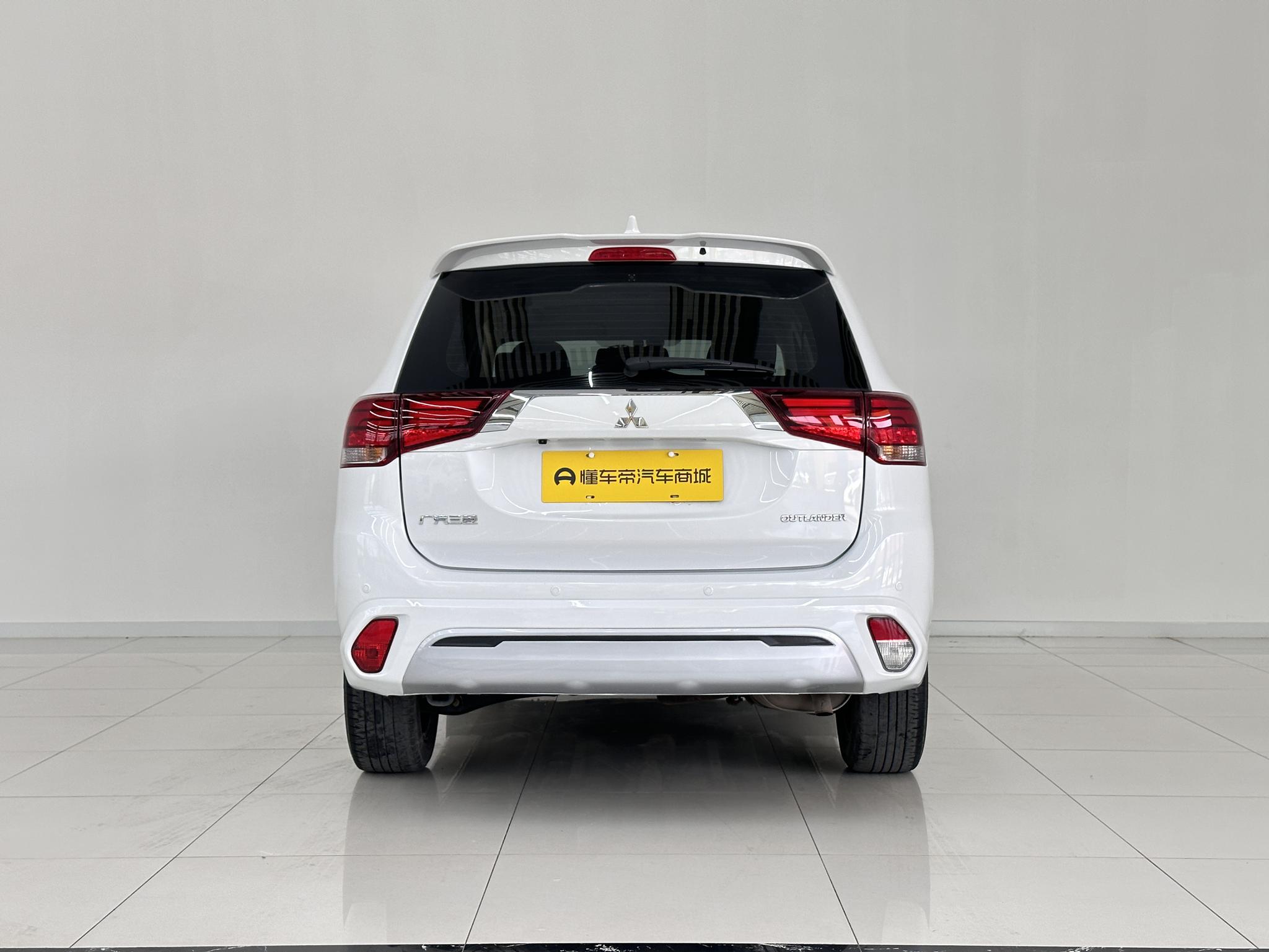 Mitsubishi Outlander 2021, фото 6