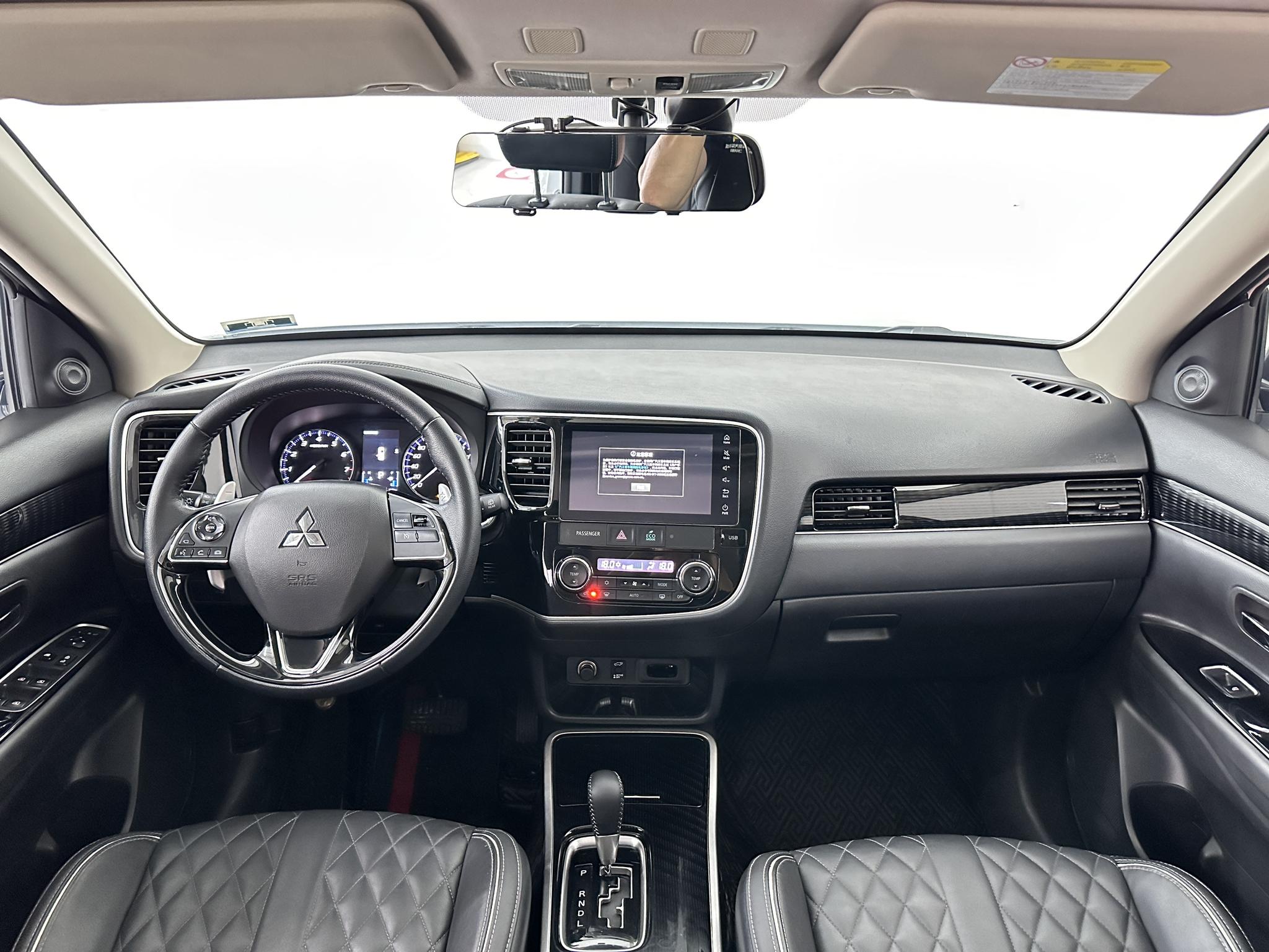 Mitsubishi Outlander 2021, фото 9