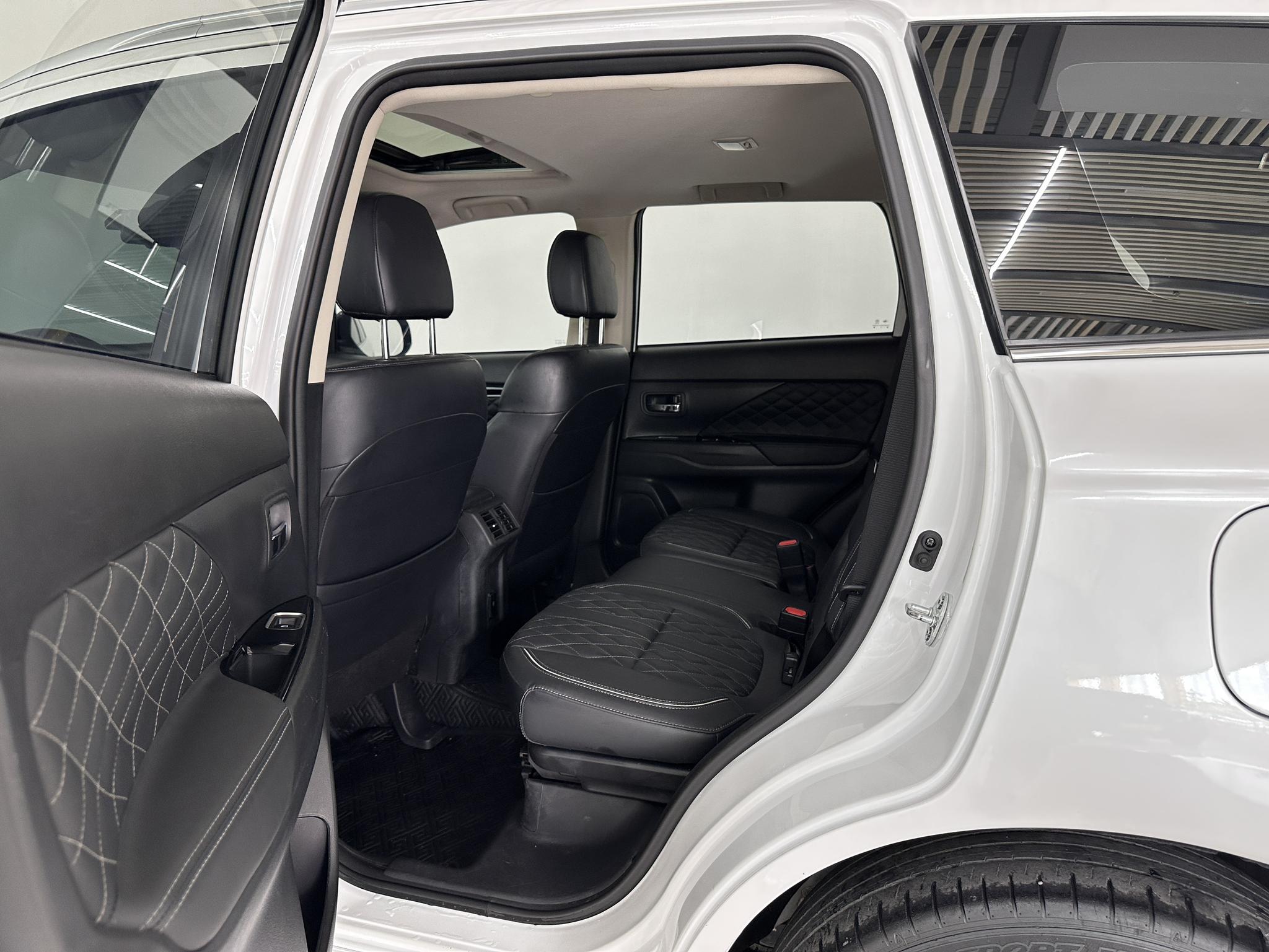 Mitsubishi Outlander 2021, фото 13
