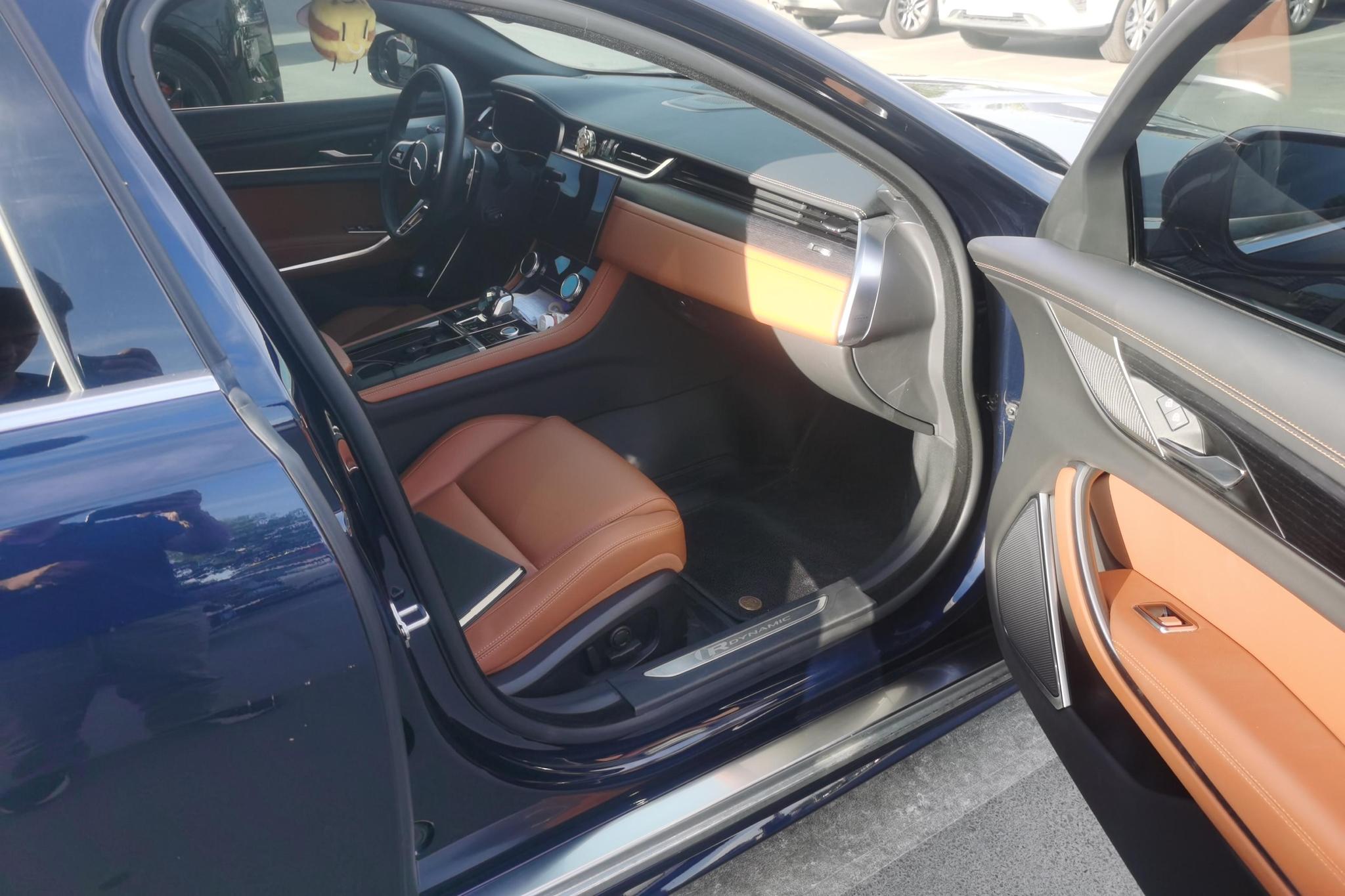 Jaguar XFL 2022, фото 6