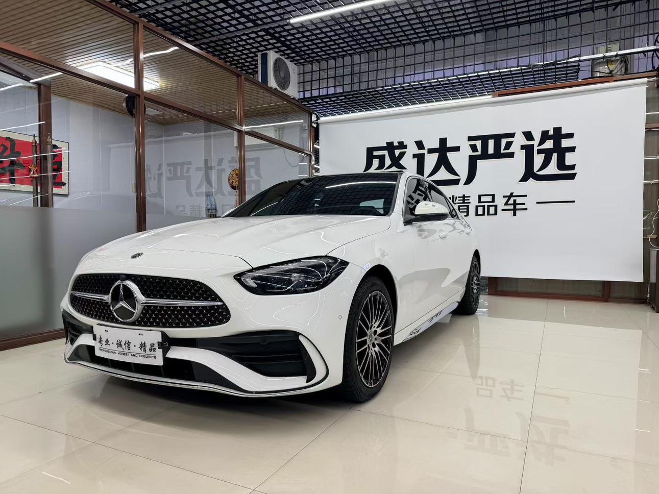 Mercedes-Benz C-Class 2023, 1.5 л турбо, автомат, задний, пробег 30 000 км — авто из Китая с пробегом