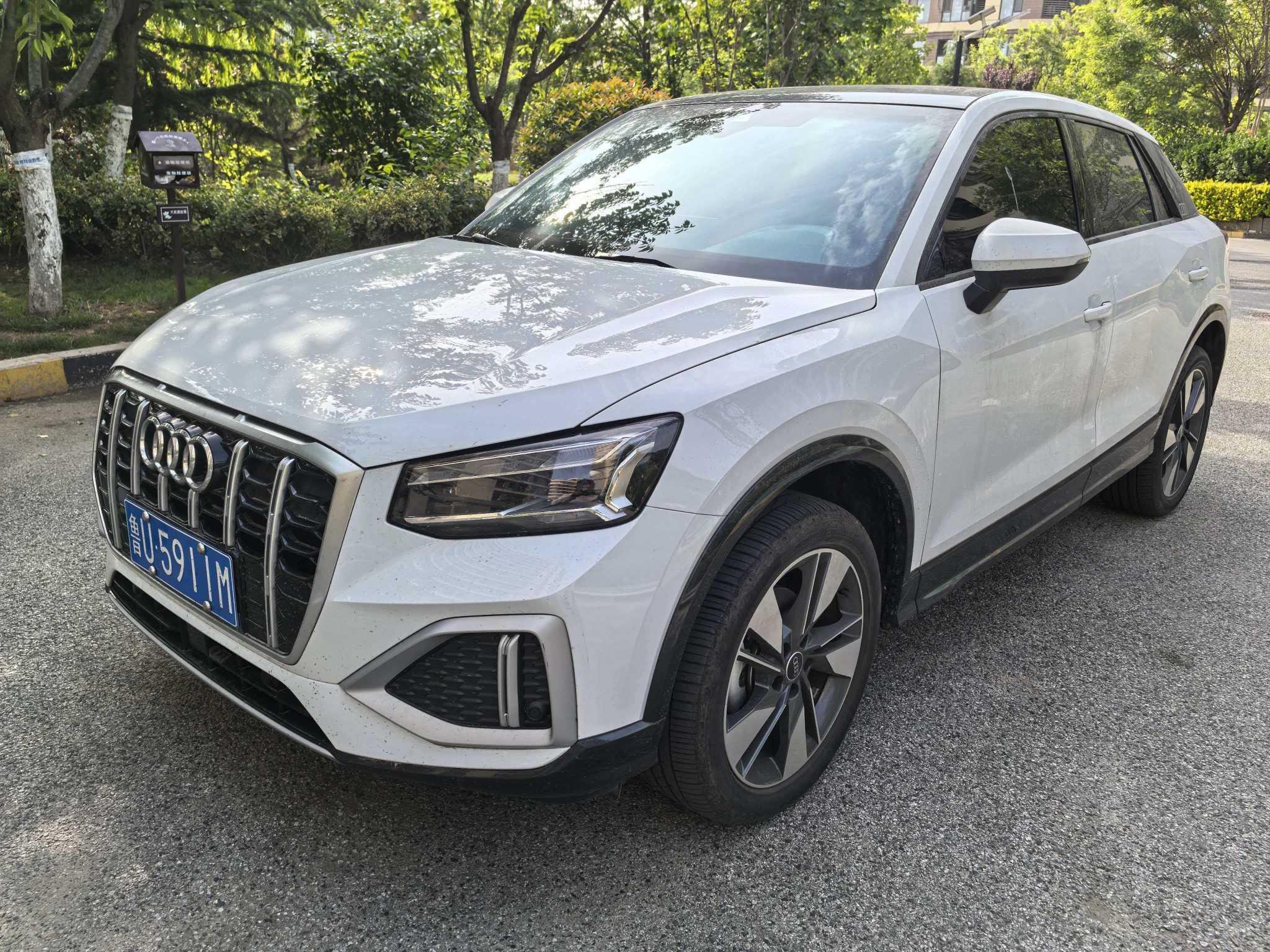 Audi Q2L 2022, 1.4 л турбо, робот (DCT), передний, пробег 11 000 км — авто из Китая с пробегом