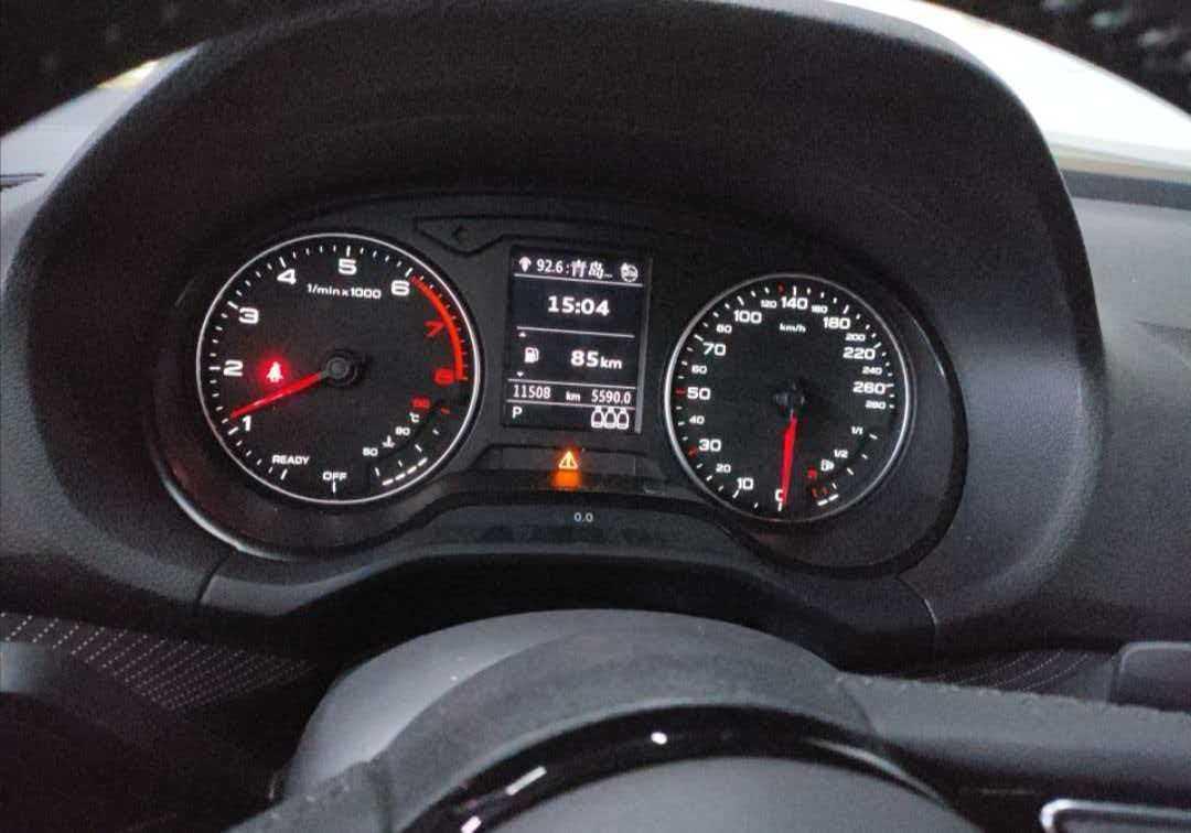 Audi Q2L 2022, фото 2