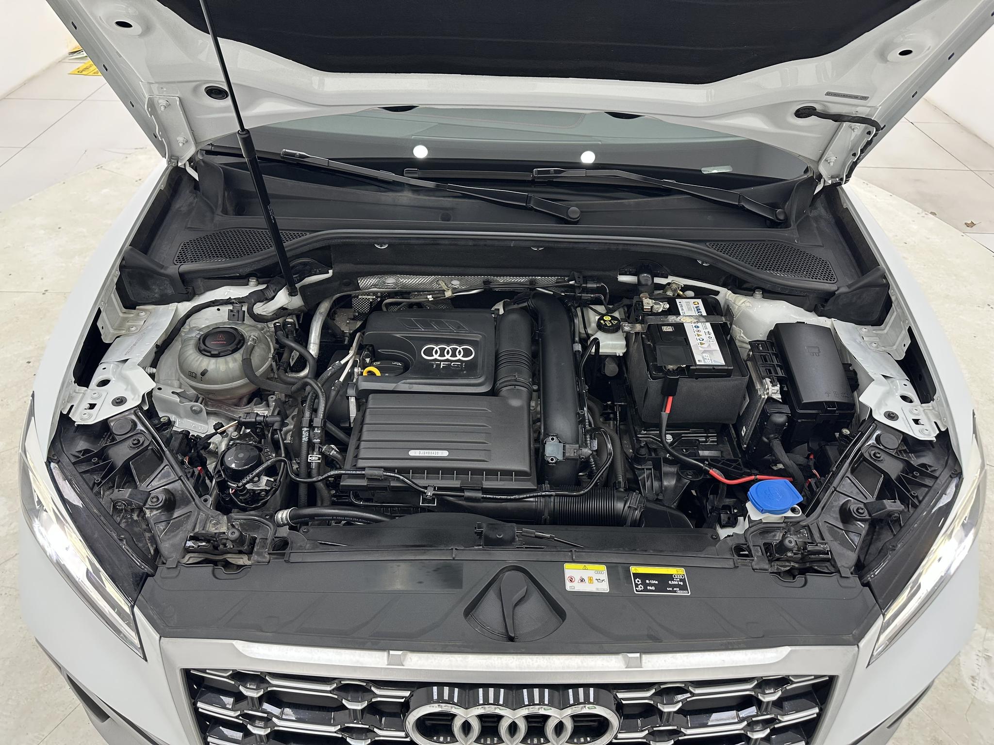 Audi Q2L 2022, фото 17