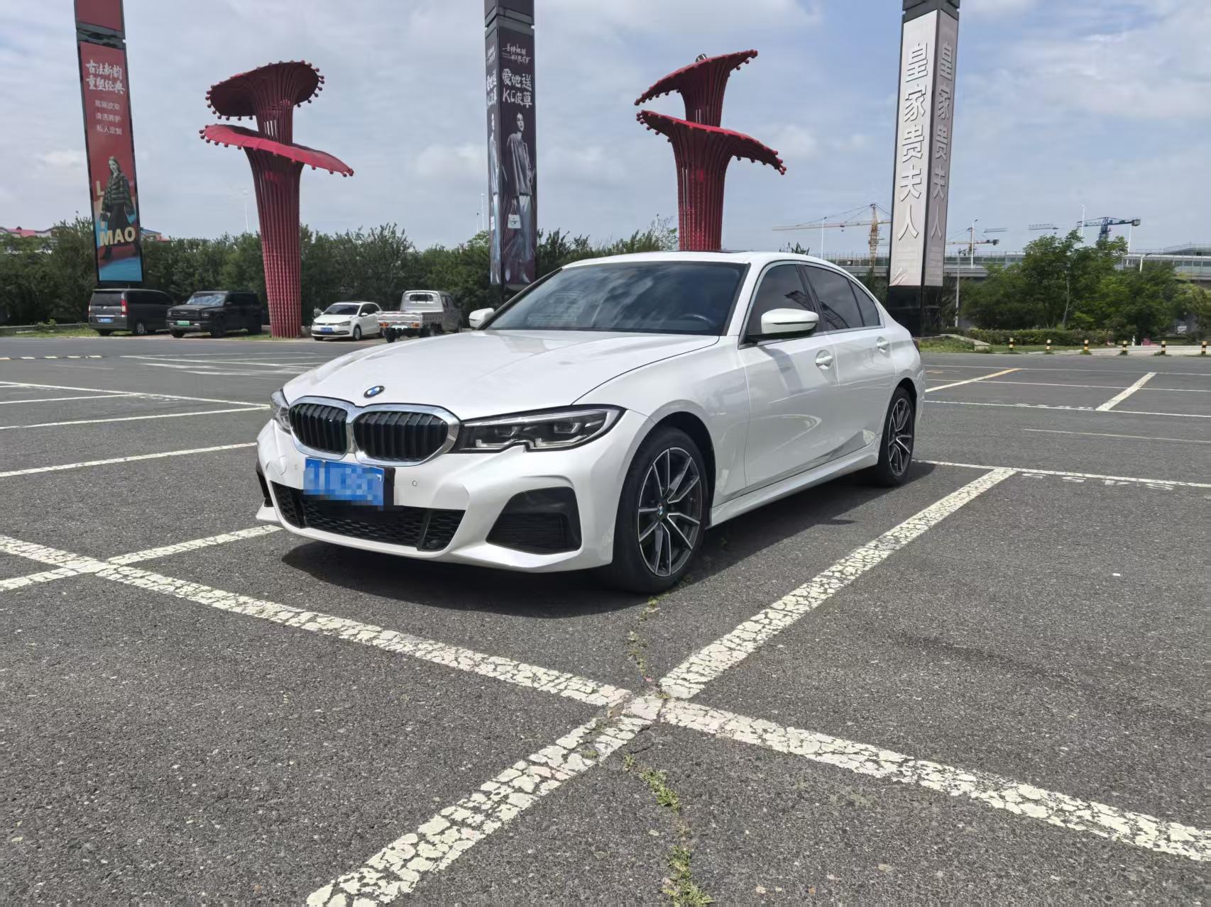 BMW 3 2022, 2 л турбо, автомат, задний, пробег 55 000 км — авто из Китая с пробегом
