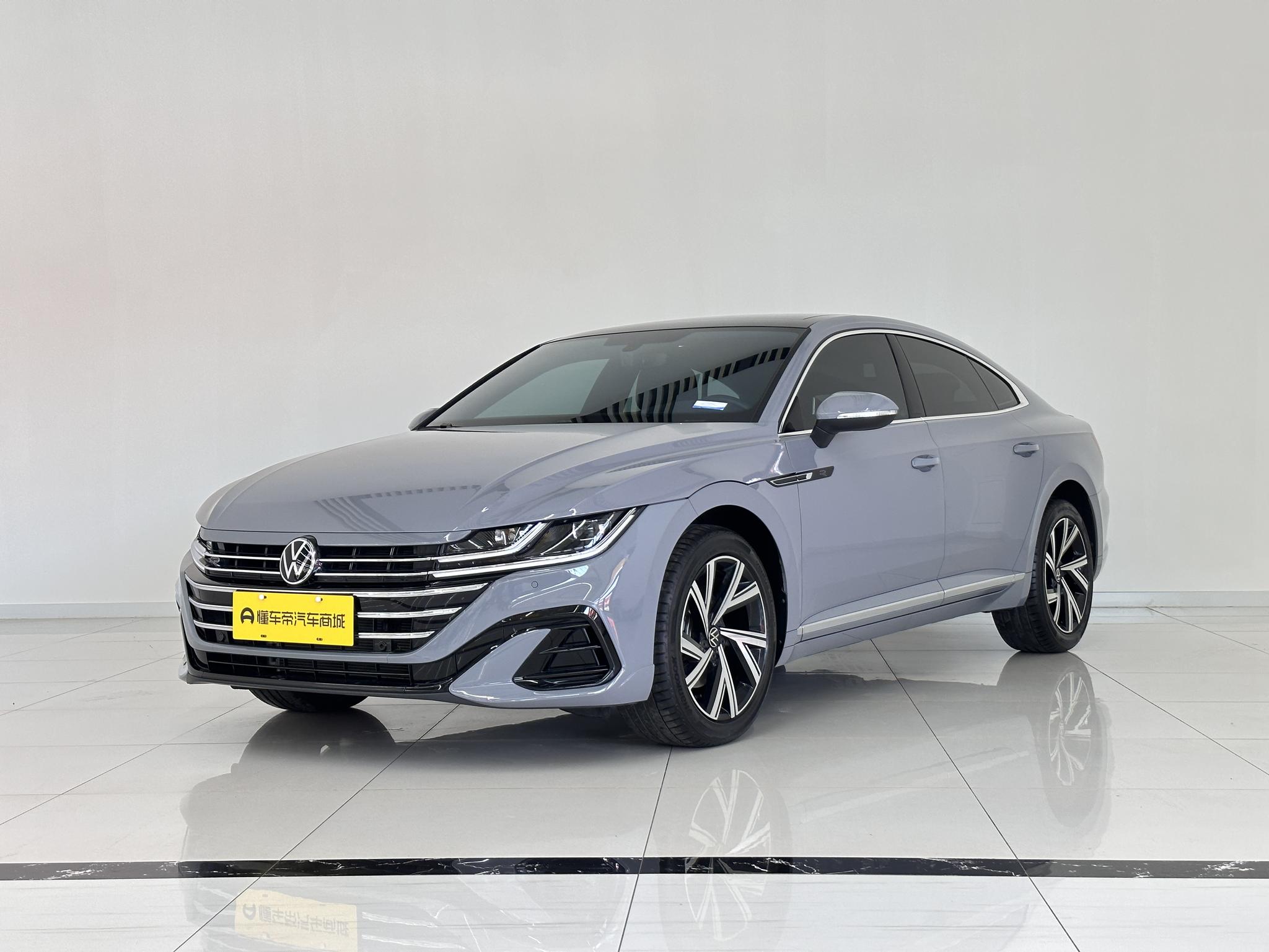 Volkswagen CC 2021, 2 л турбо, робот (DCT), передний, пробег 18 100 км — авто из Китая с пробегом