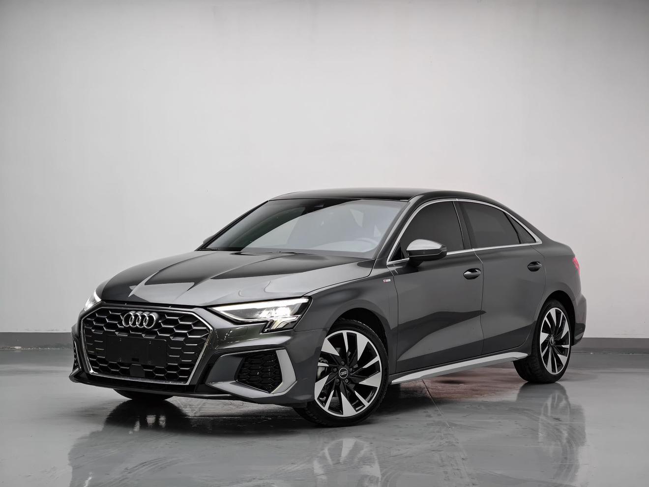 Audi A3 2024, 1.4 л турбо, робот (DCT), передний, пробег 27 000 км — авто из Китая с пробегом