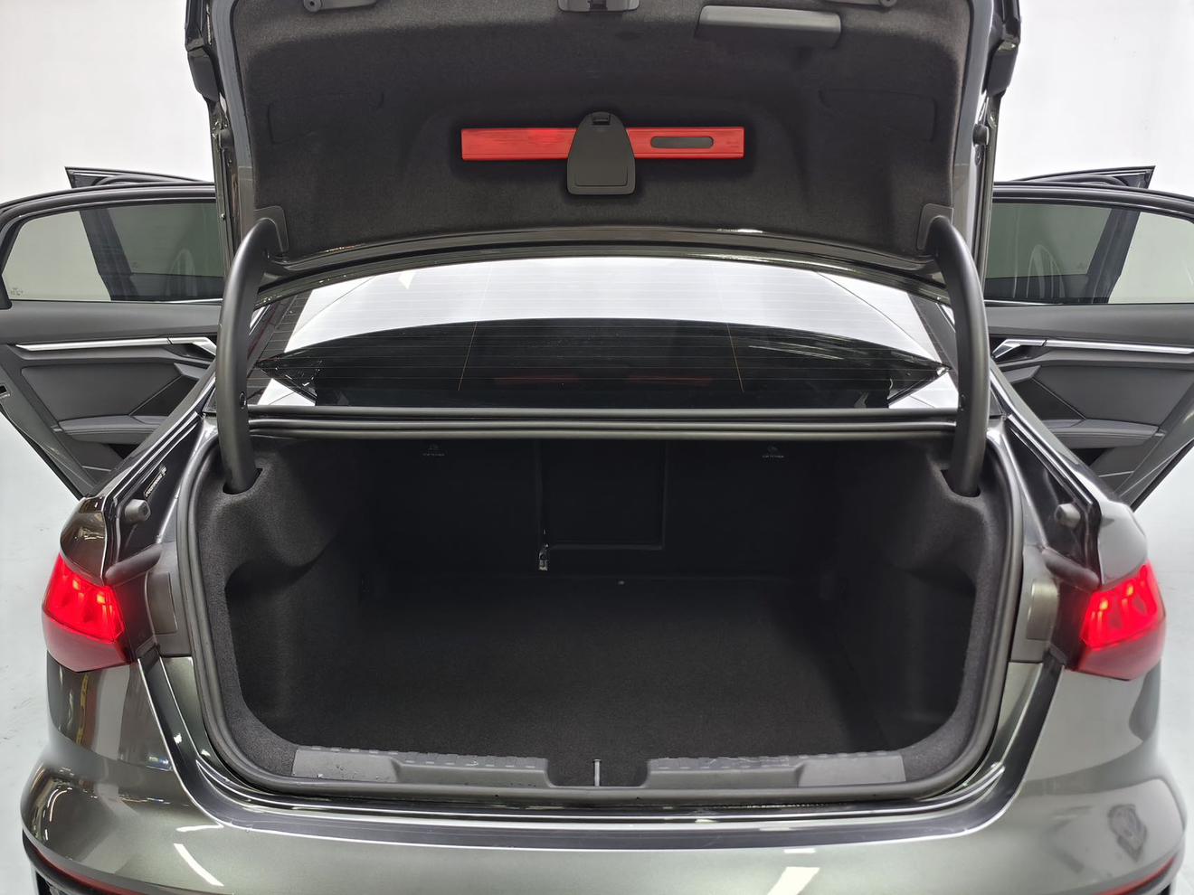 Audi A3 2024, фото 8