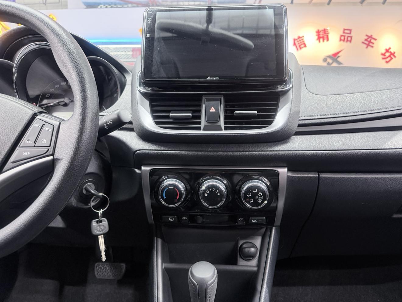 Toyota Yaris 2022, фото 11