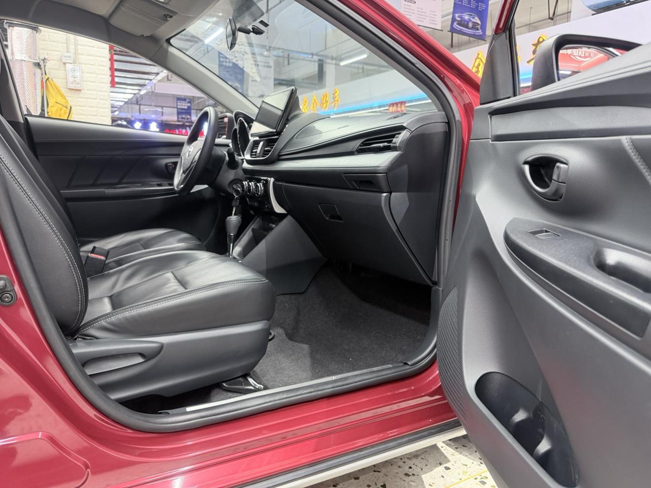 Toyota Yaris 2022, фото 17