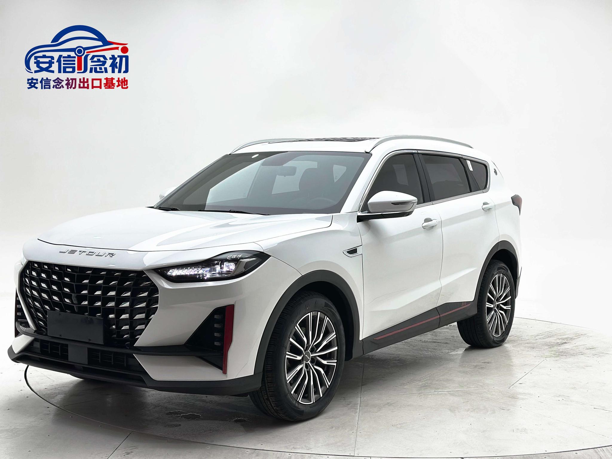 Jietu X70 PRO 2023, 1.5 л турбо, робот (DCT), передний, пробег 5 000 км — авто из Китая с пробегом