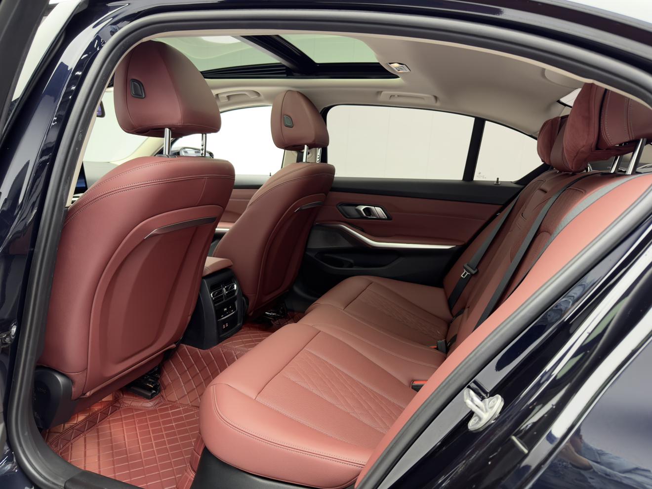 BMW 3 2023, фото 13