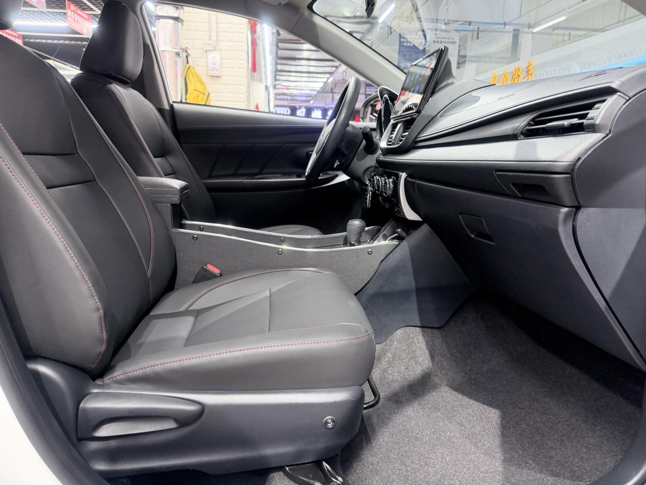 Toyota Yaris 2022, фото 16