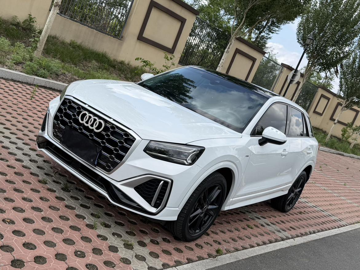 Audi Q2L 2022, 1.4 л турбо, робот (DCT), передний, пробег 42 000 км — авто из Китая с пробегом