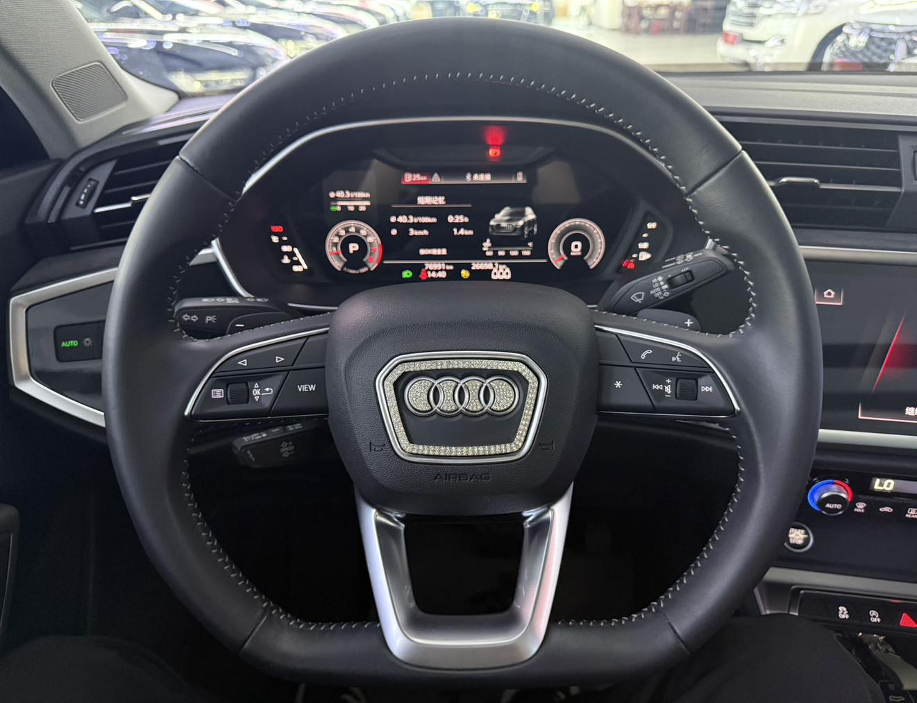 Audi Q3 2022, фото 14