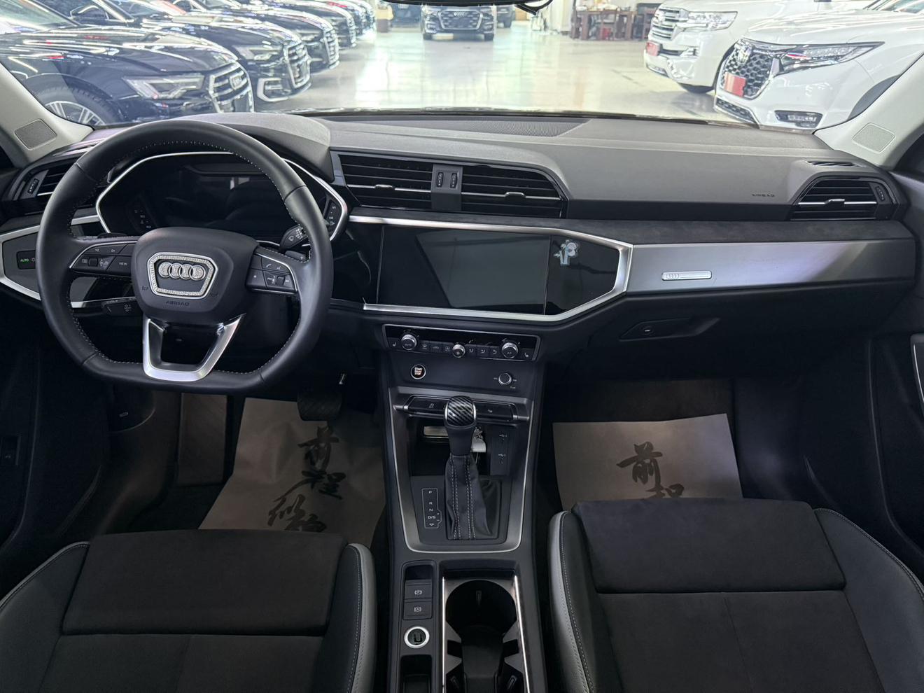 Audi Q3 2022, фото 16
