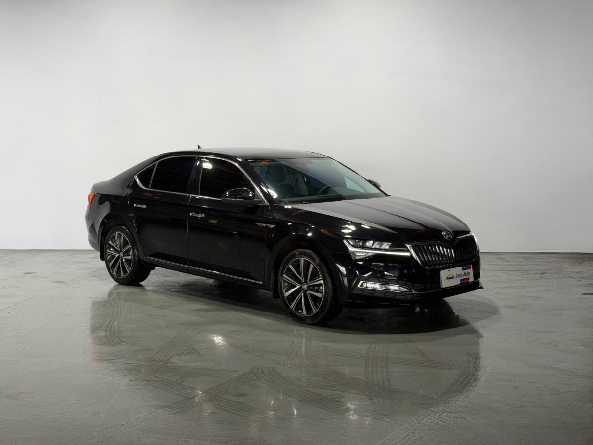 Skoda Superb 2023, фото 3