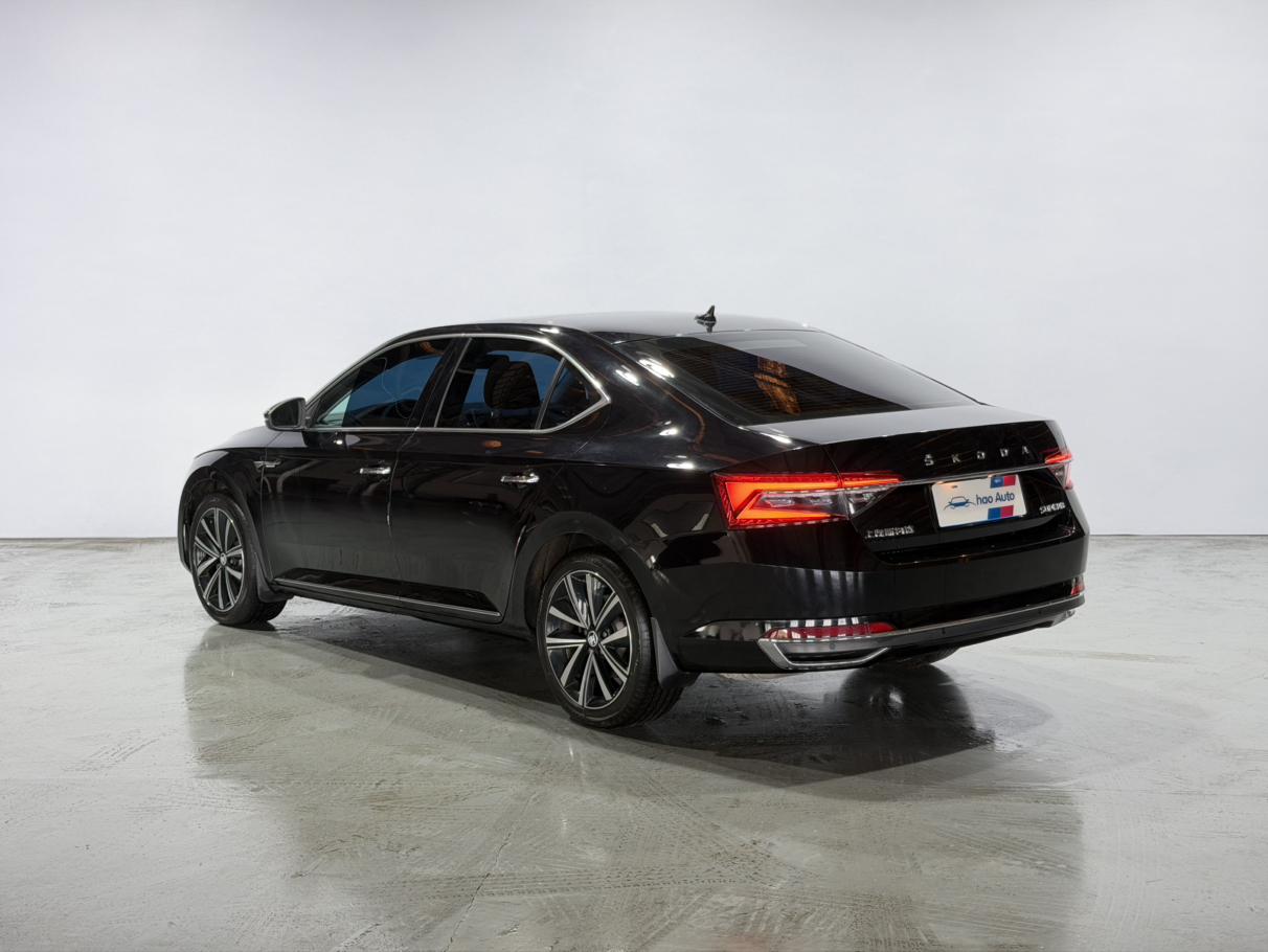 Skoda Superb 2023, фото 4