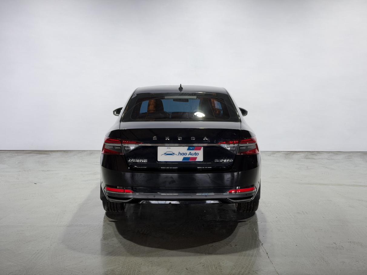 Skoda Superb 2023, фото 5