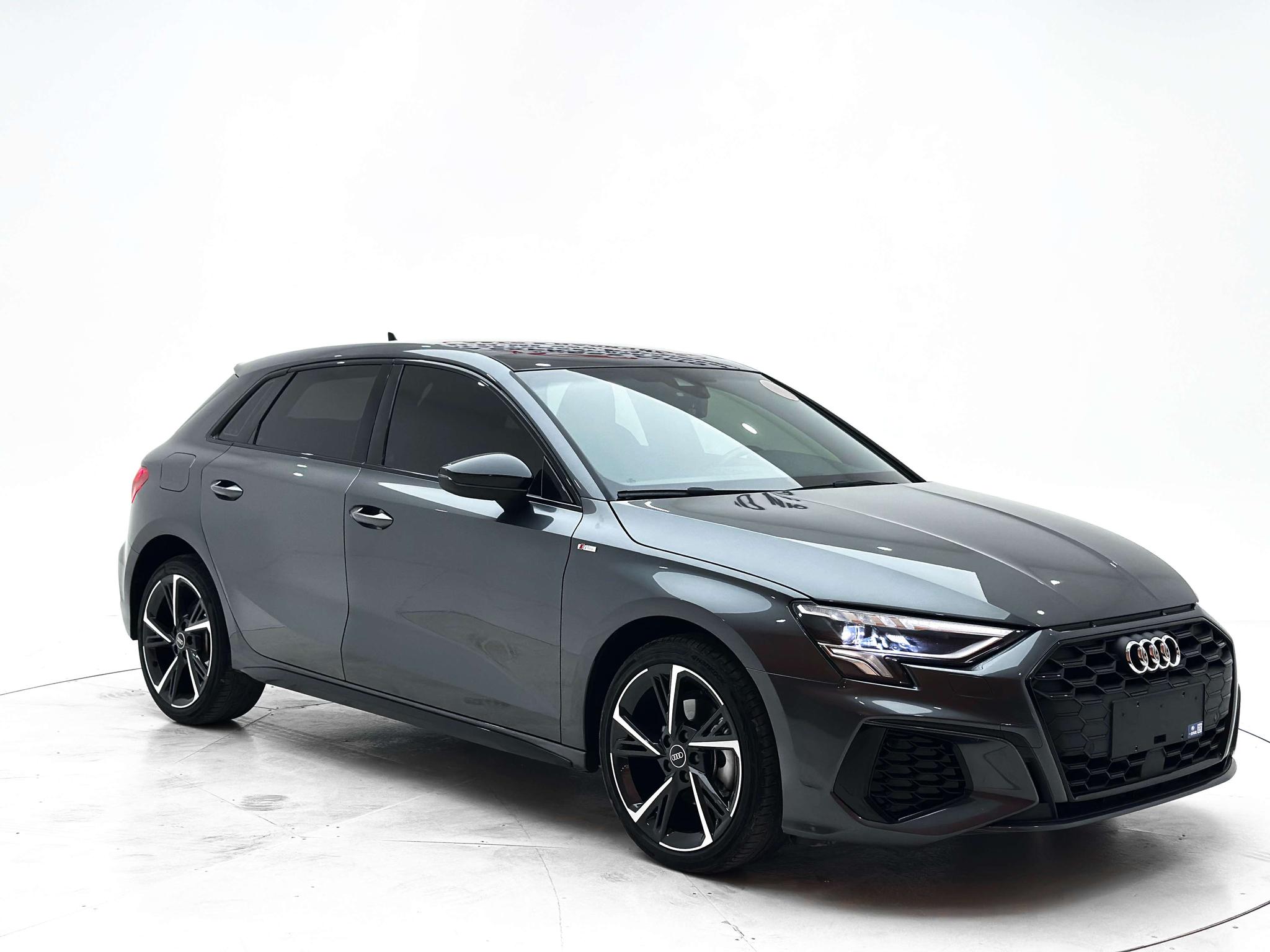 Audi A3 2022, фото 3