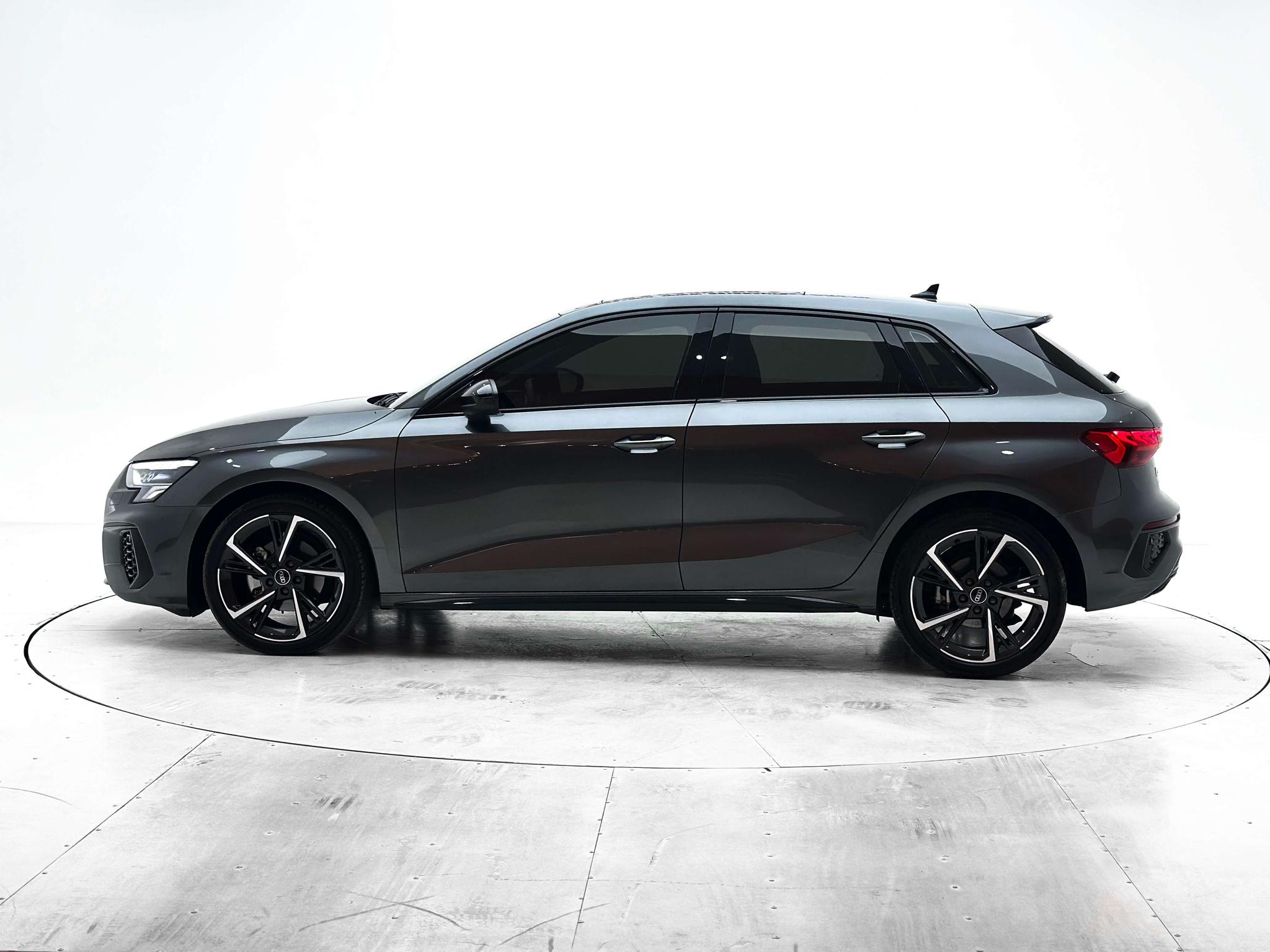 Audi A3 2022, фото 7