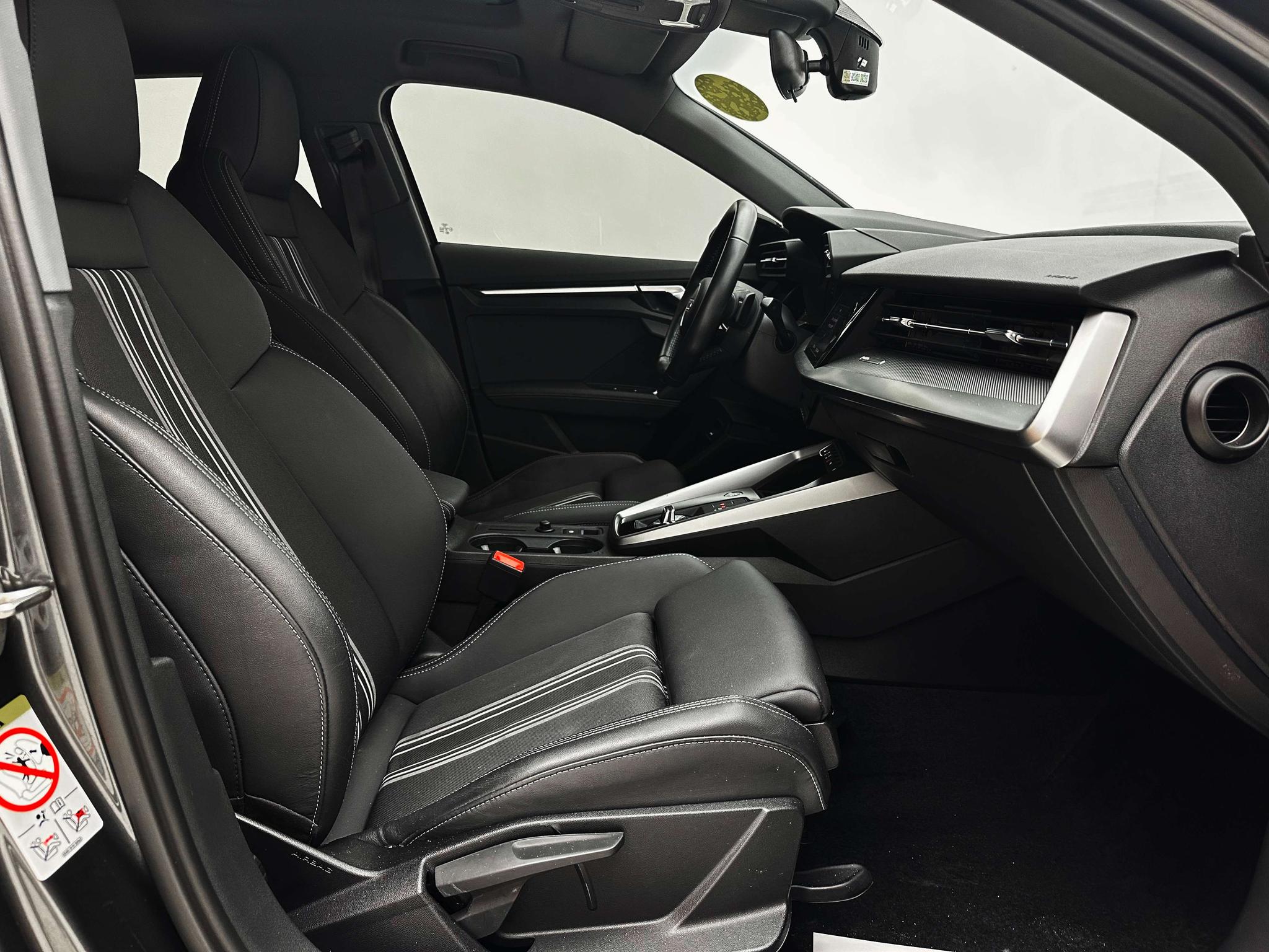 Audi A3 2022, фото 17