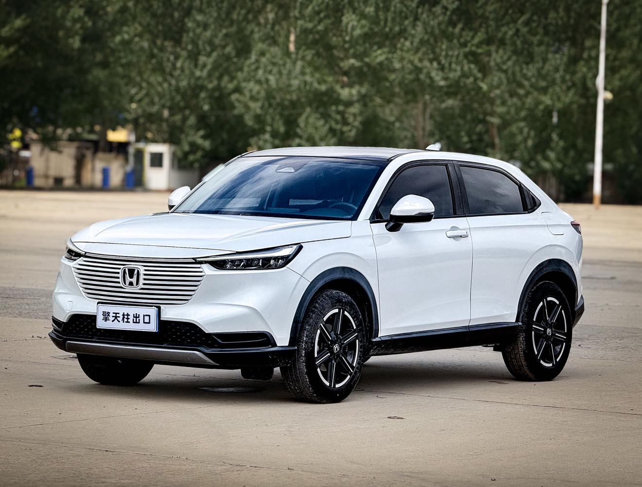Honda Vezel 2023, 1.5 л, вариатор (CVT), передний, пробег 31 000 км — авто из Китая с пробегом