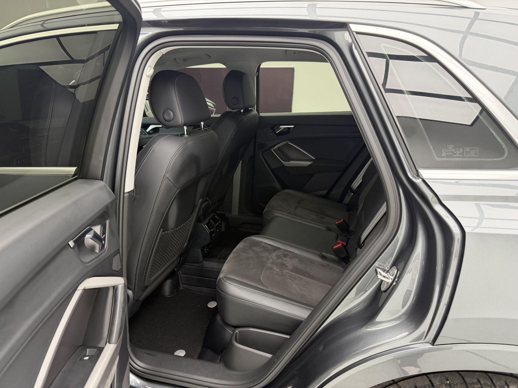 Audi Q3 2022, фото 8