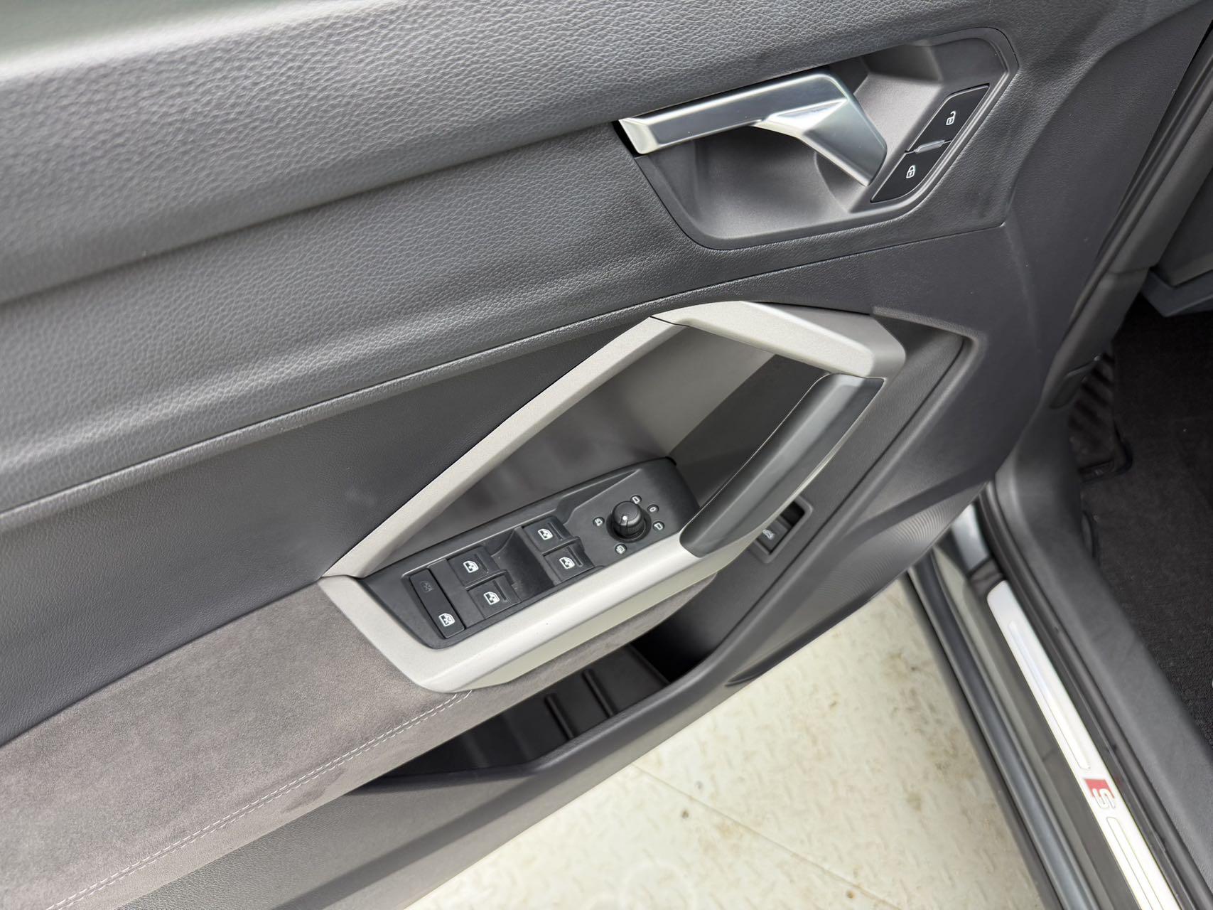 Audi Q3 2022, фото 9