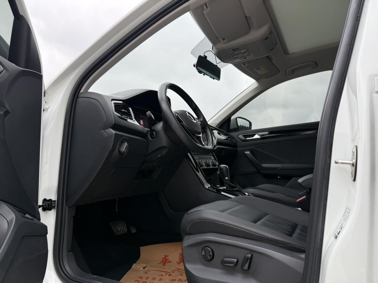 Volkswagen T-Roc 2022, фото 9