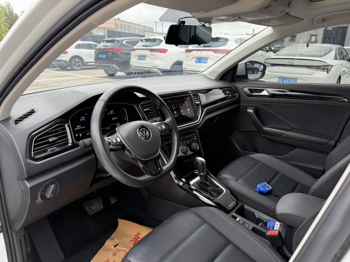 Volkswagen T-Roc 2022, фото 10