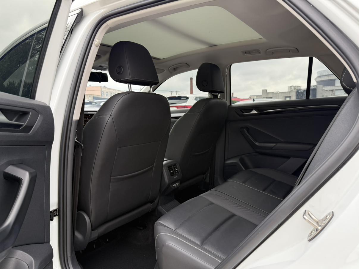 Volkswagen T-Roc 2022, фото 11