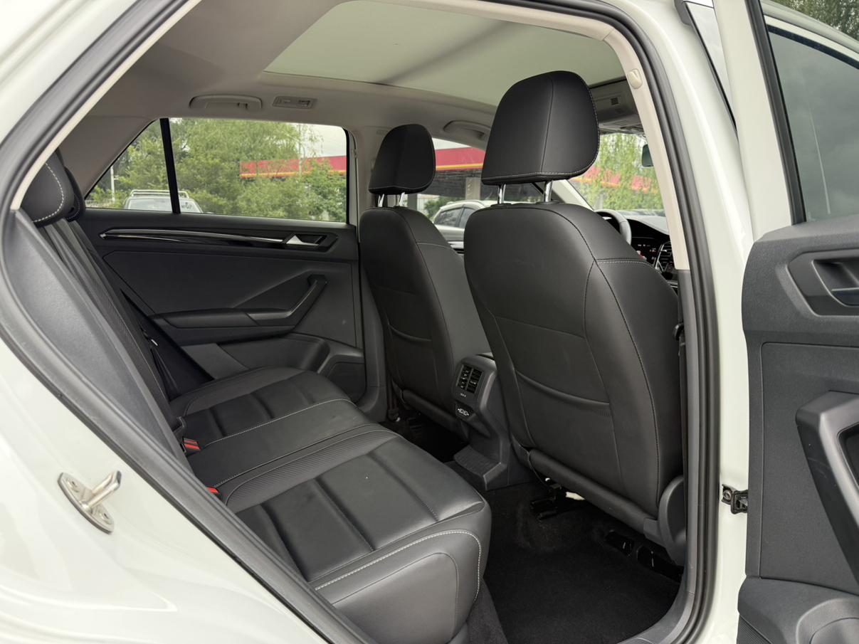 Volkswagen T-Roc 2022, фото 15